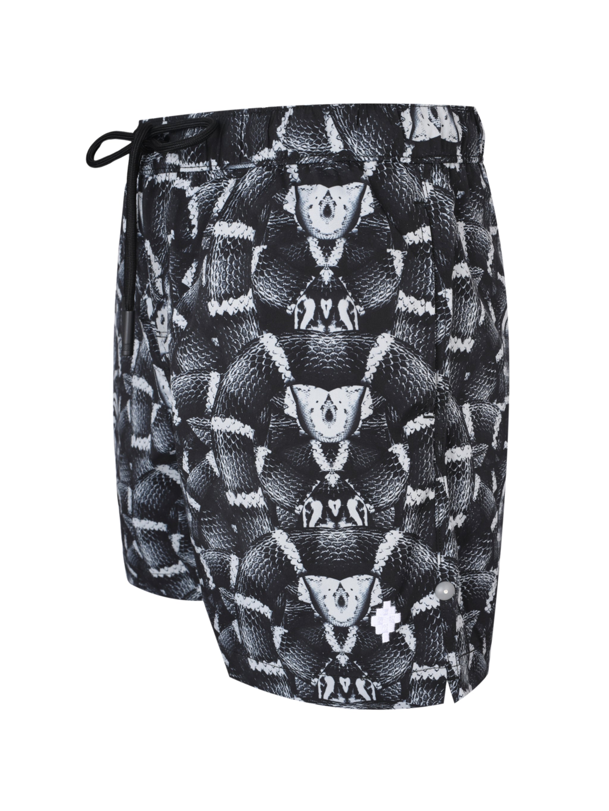 Snakes shorts 16