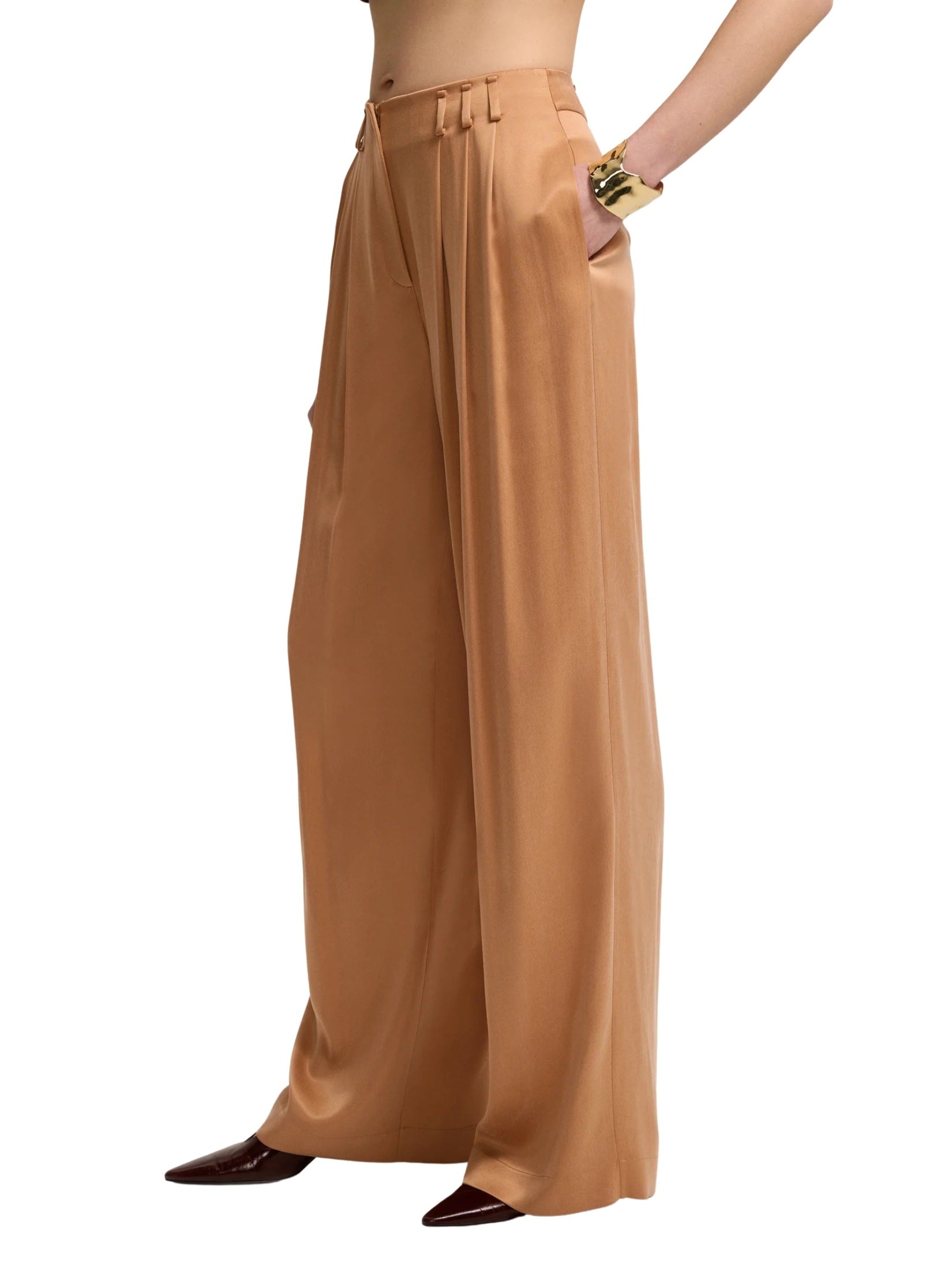 Pleated detailed beltless trousers