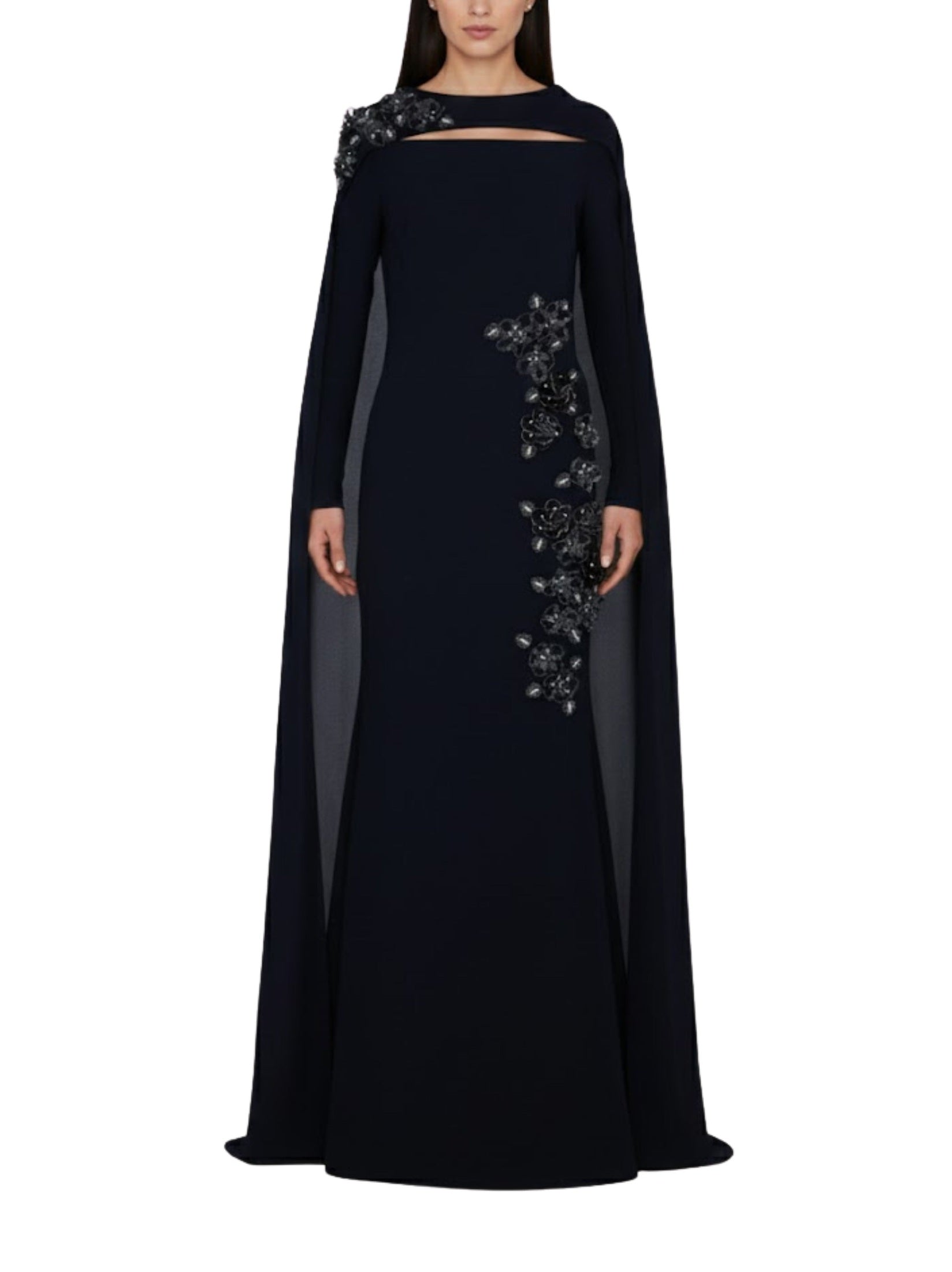 Hand embroiderd ed flower with off shoulde dress fish cut and cape
