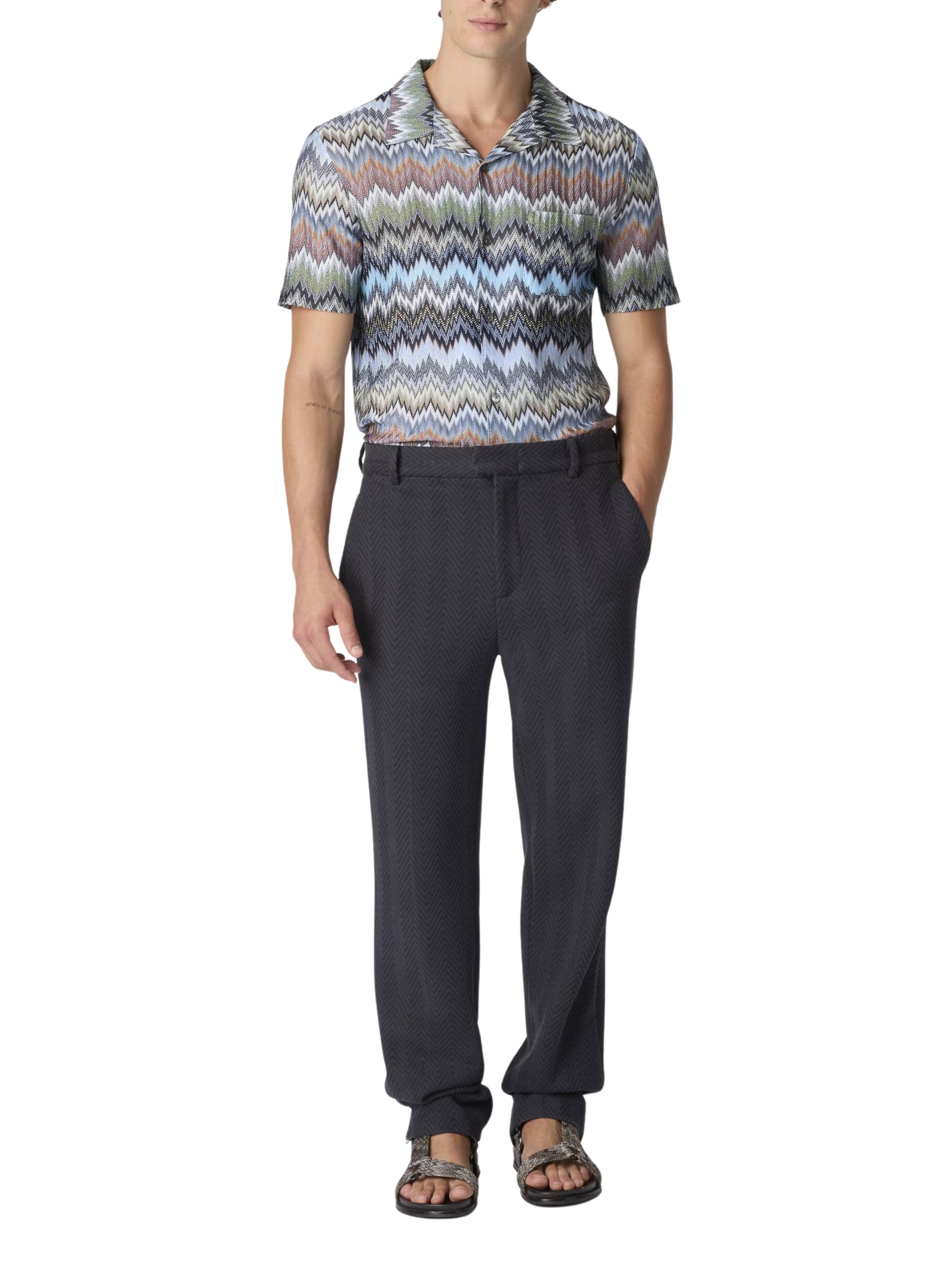 Short sleeve shirt