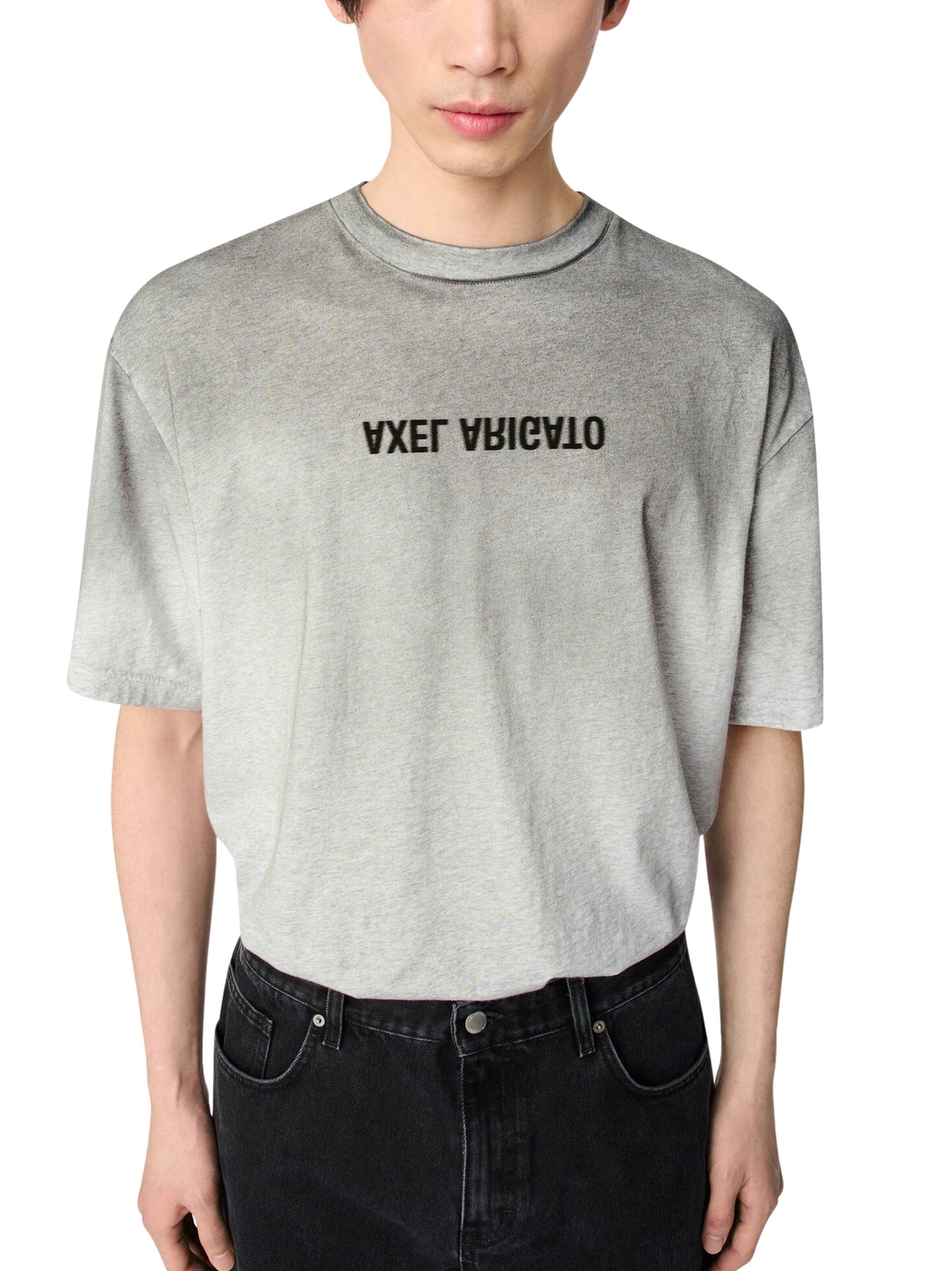 Distort light t-shirt