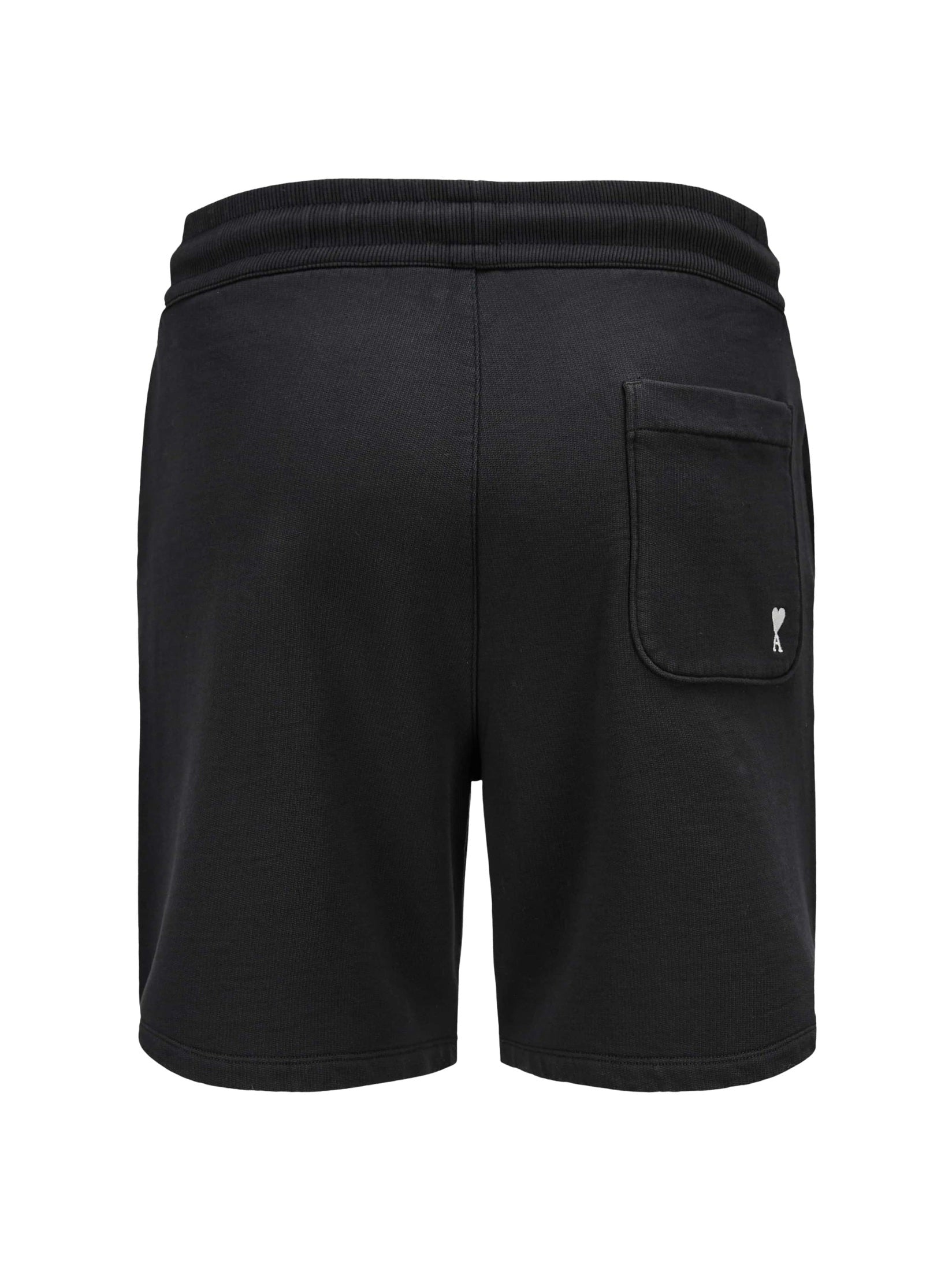 Short with contrasted ami de coeur