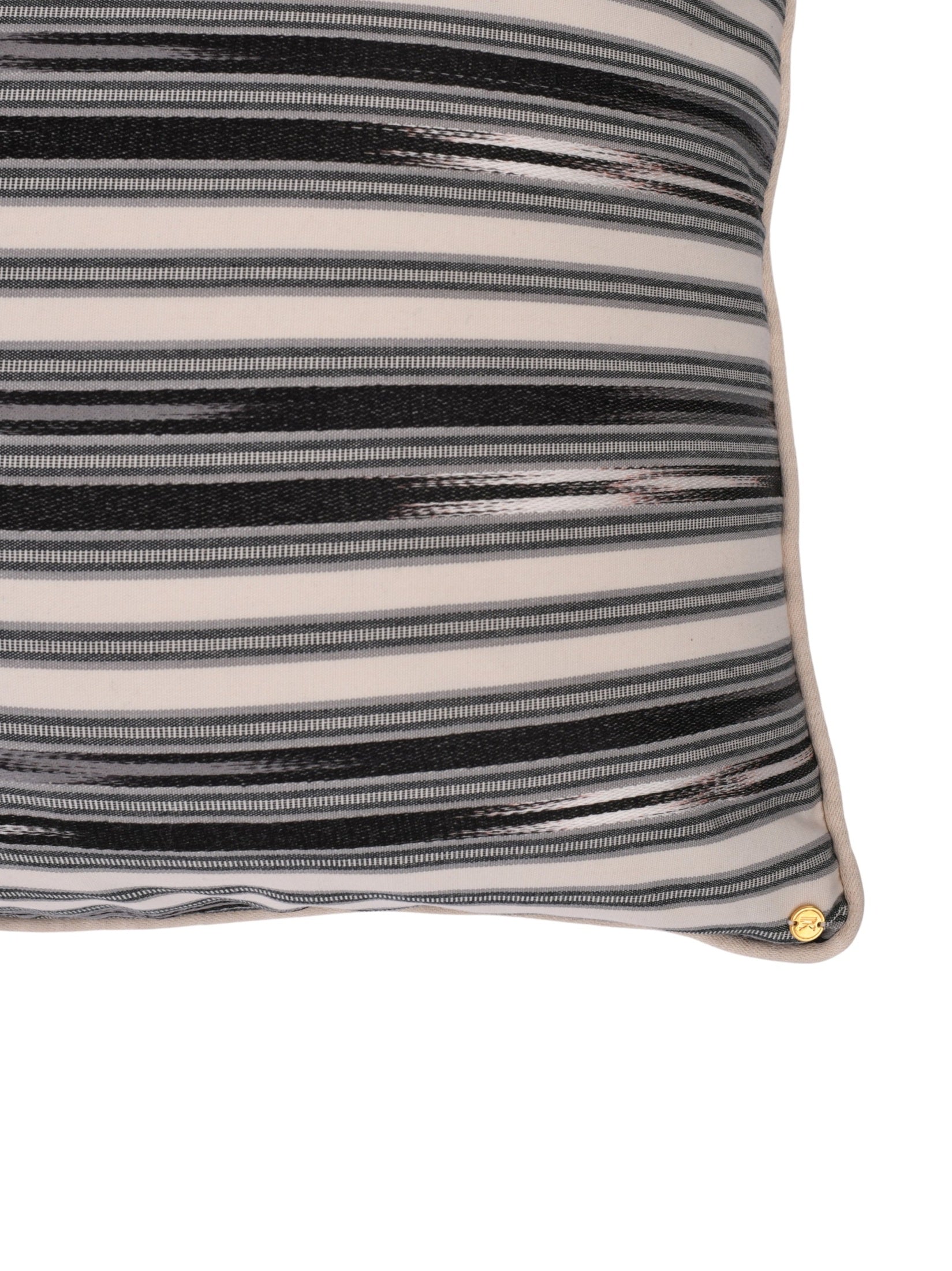 Kutnu medium ikat pattern pillow