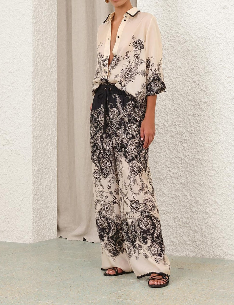 3.3254pss251.crmblkflo.cream-black-floral.jpg