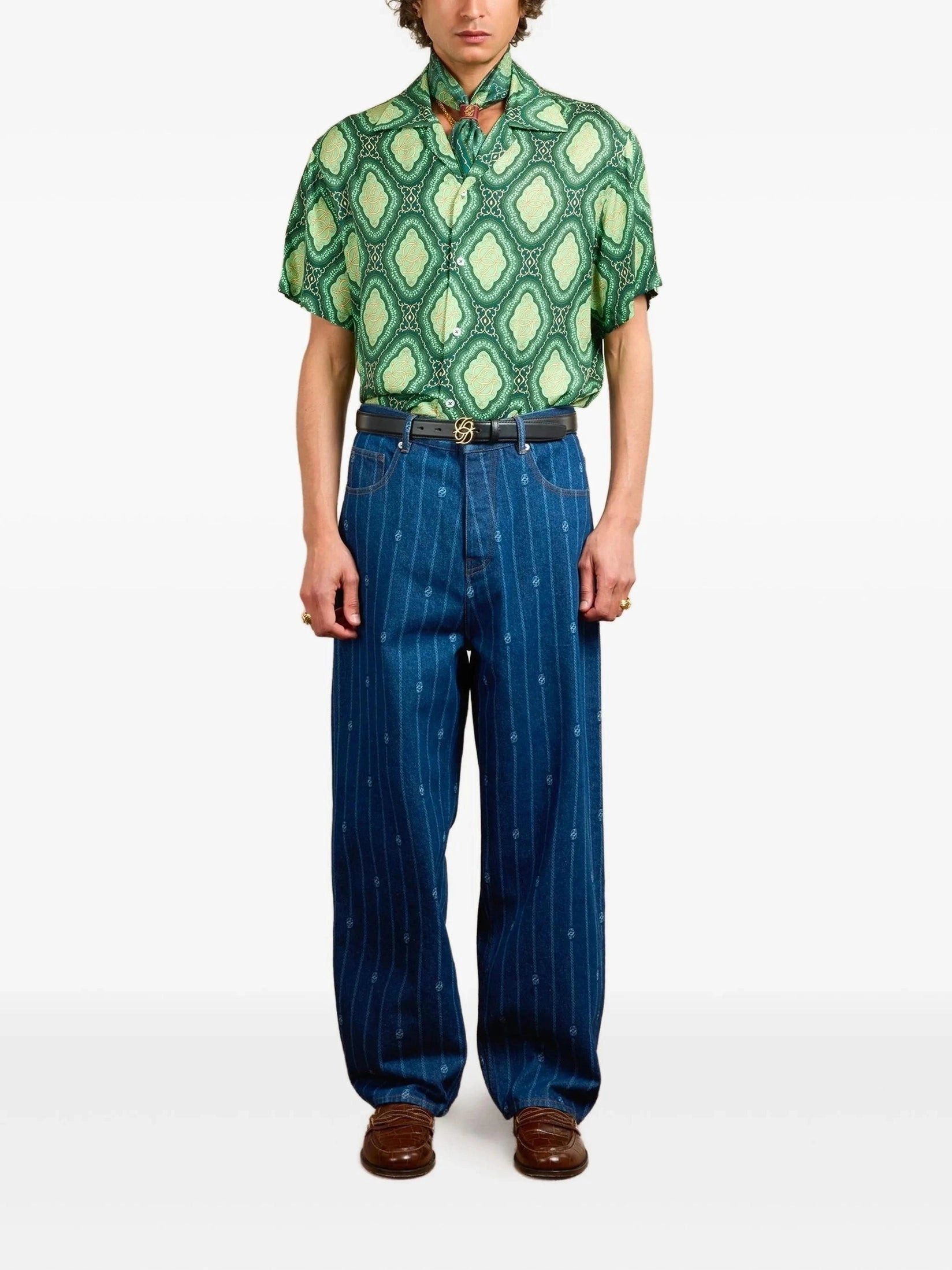 La chemise medaillon