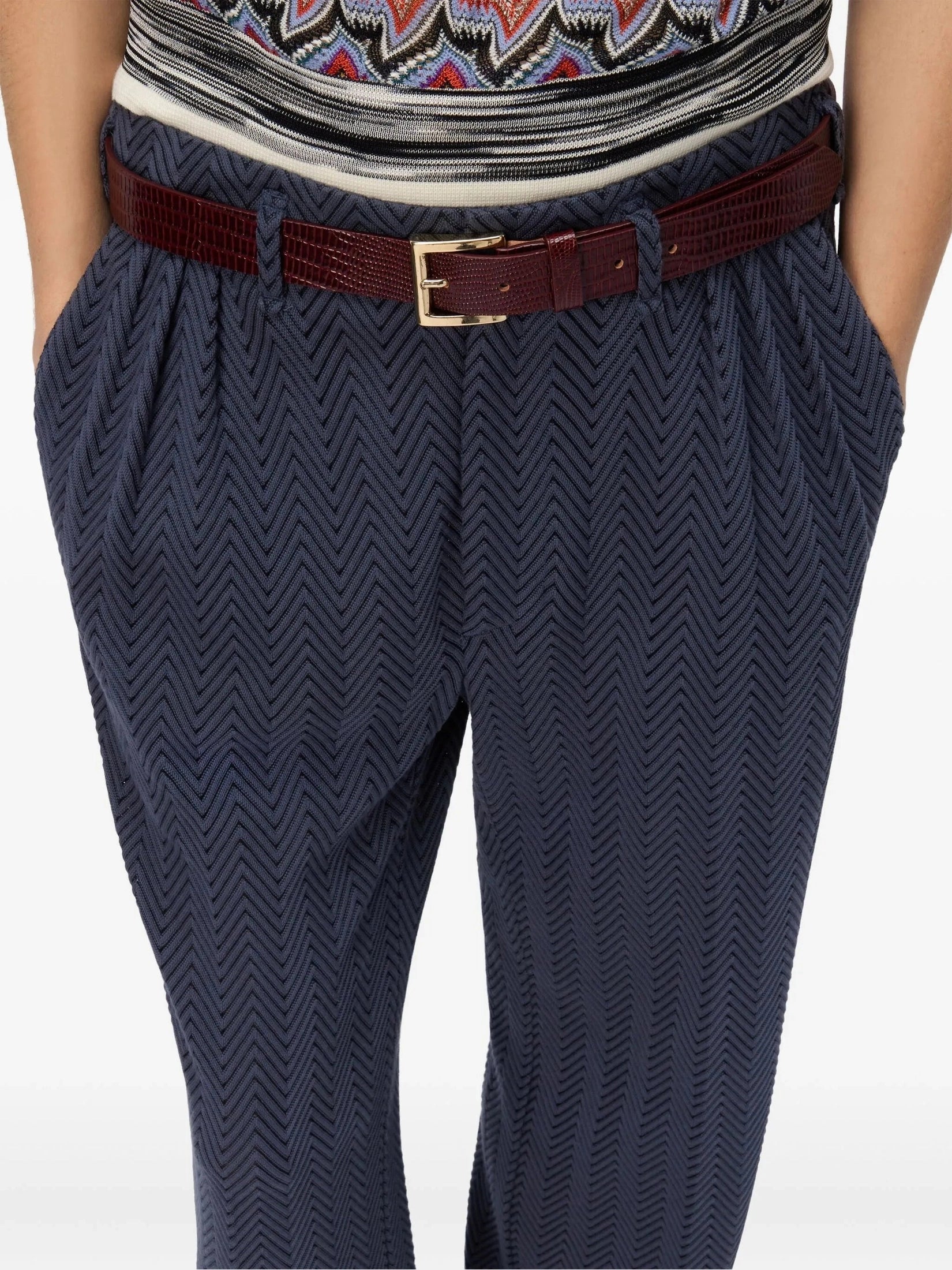 Tailored pants with zigzag pattern