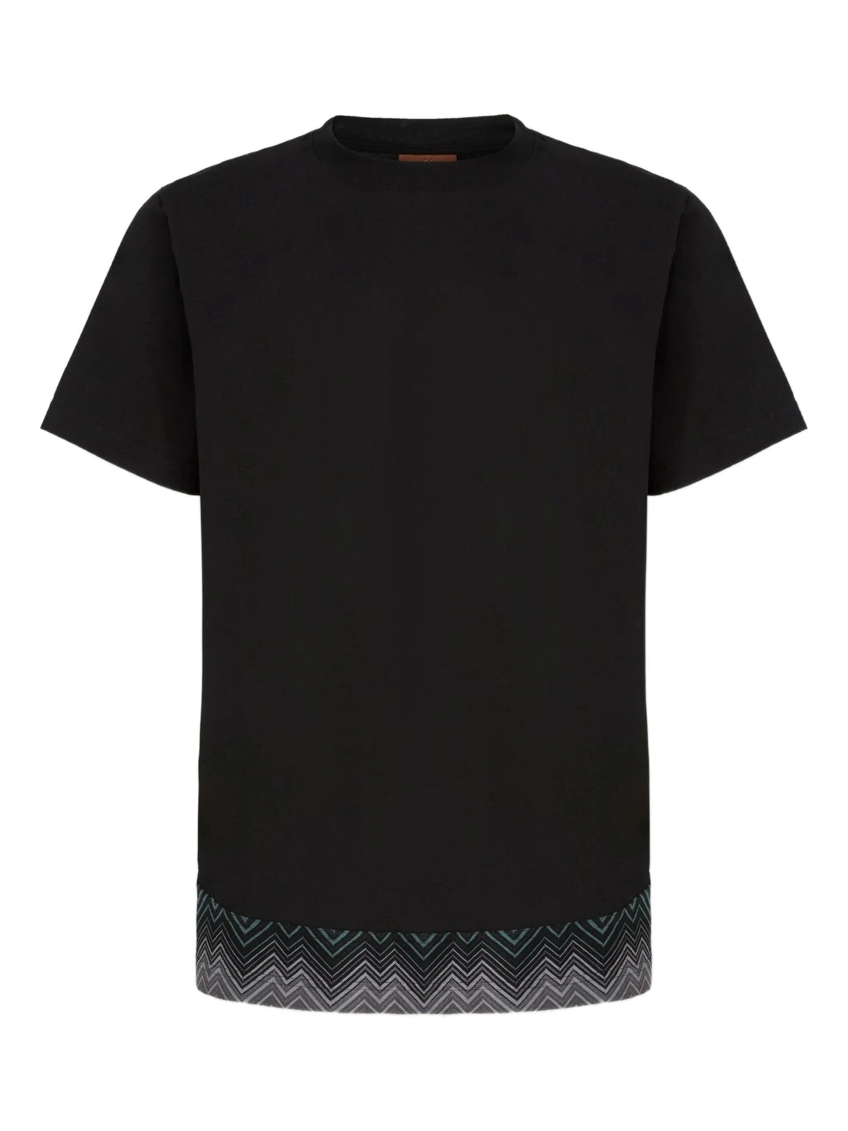 Short sleeve t-shirt with irregular zigzag insert