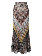 Flared long skirt in lace