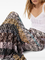 Flared long skirt in lace