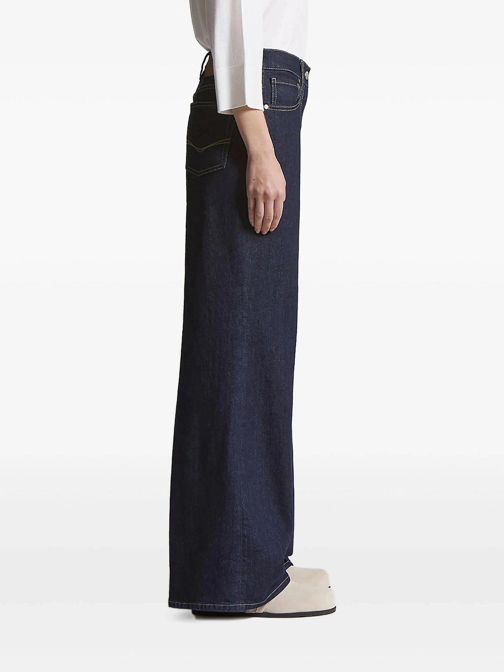 Woman trousers