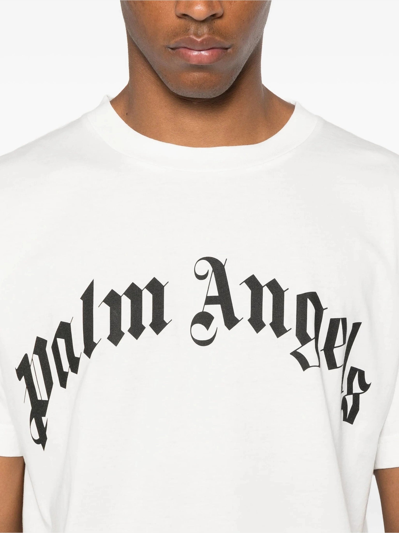 Curved logo reg tee off white black