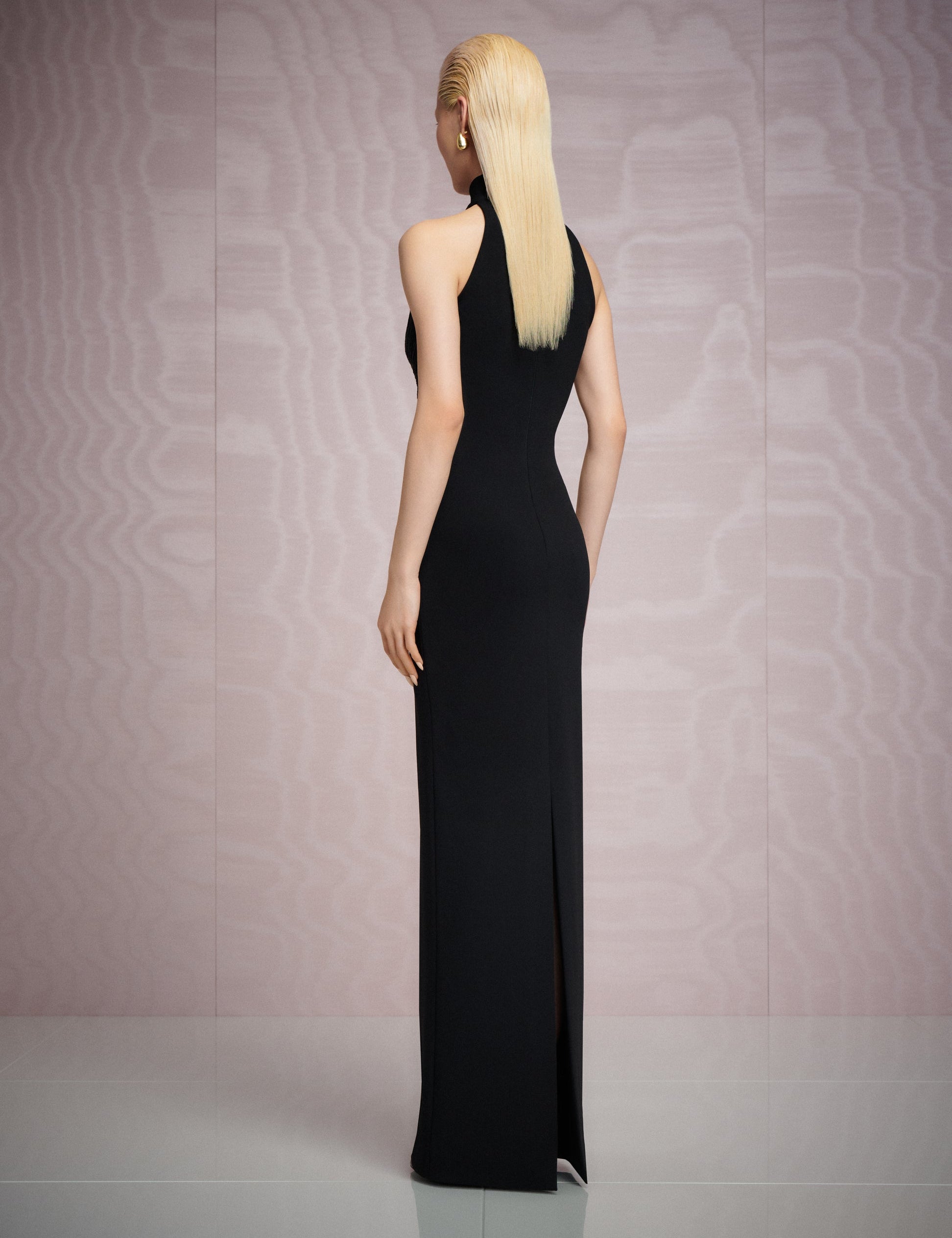 31_OS46011_PORTIA_MAXI_DRESS_BLACK_0061_Rework_1944x_7731f5dc-cd3b-4844-8cac-f6093c65af4e.jpg