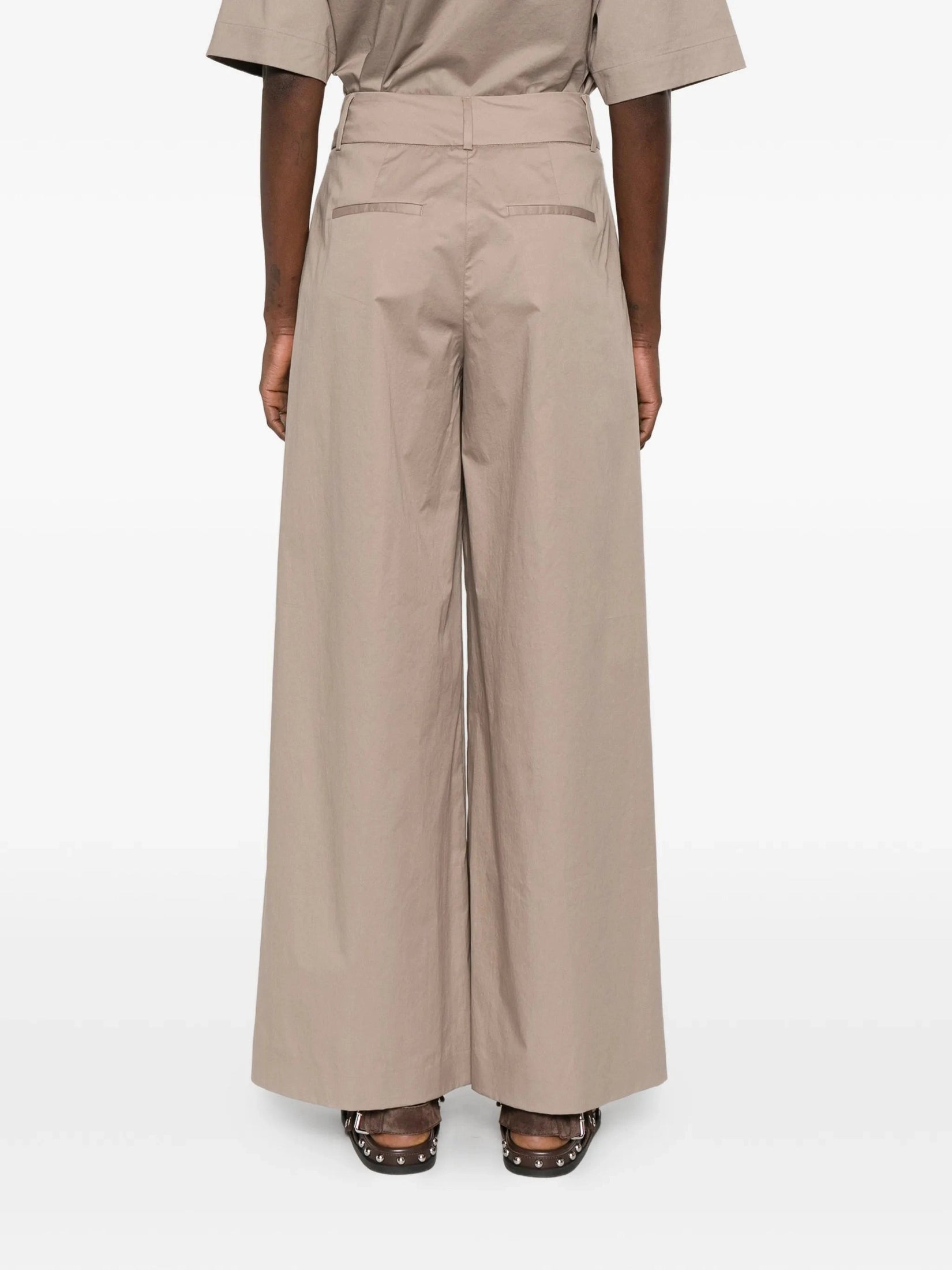 Woman trousers