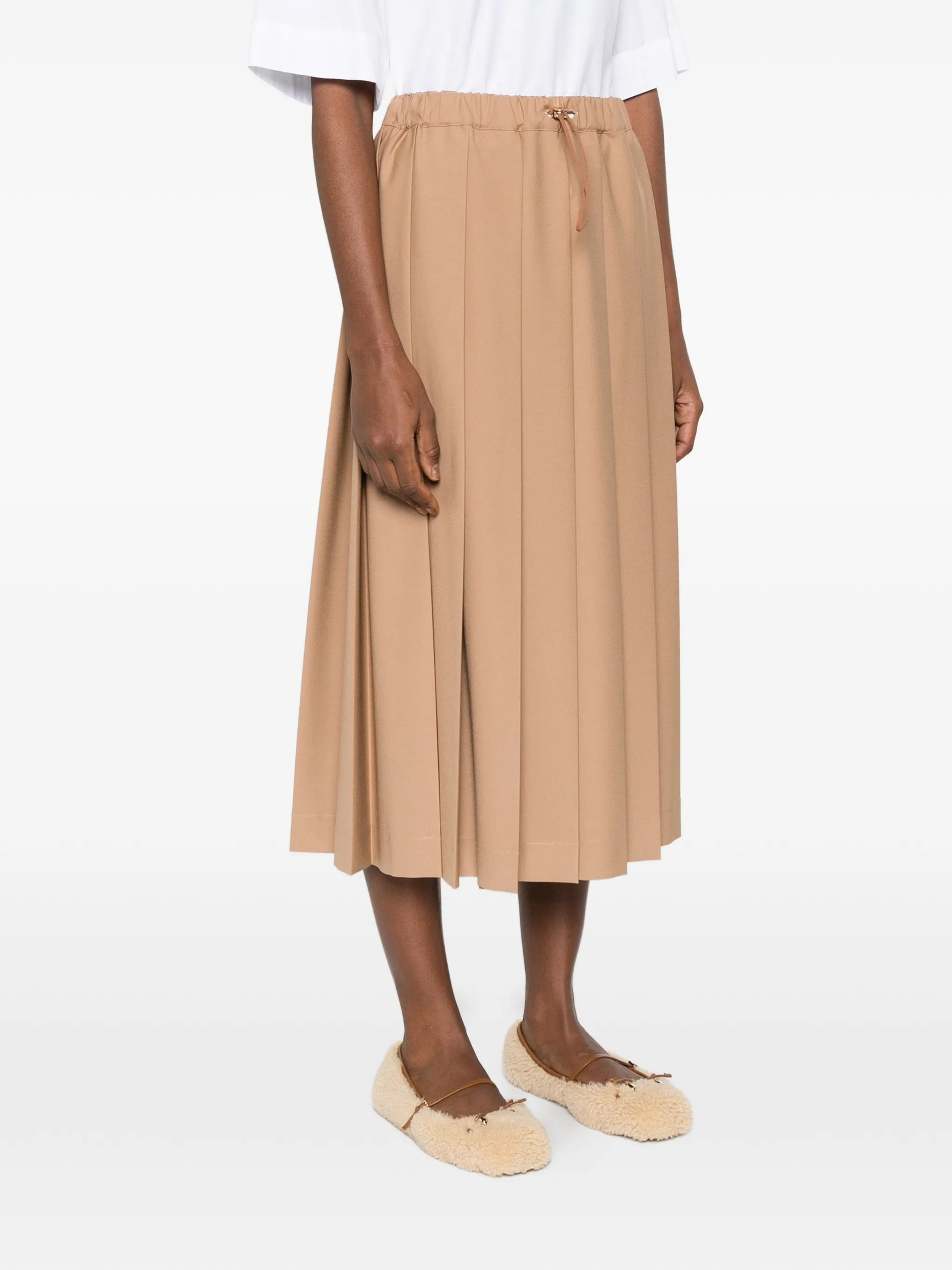 Tech wool pleated skirt with elastic waistband