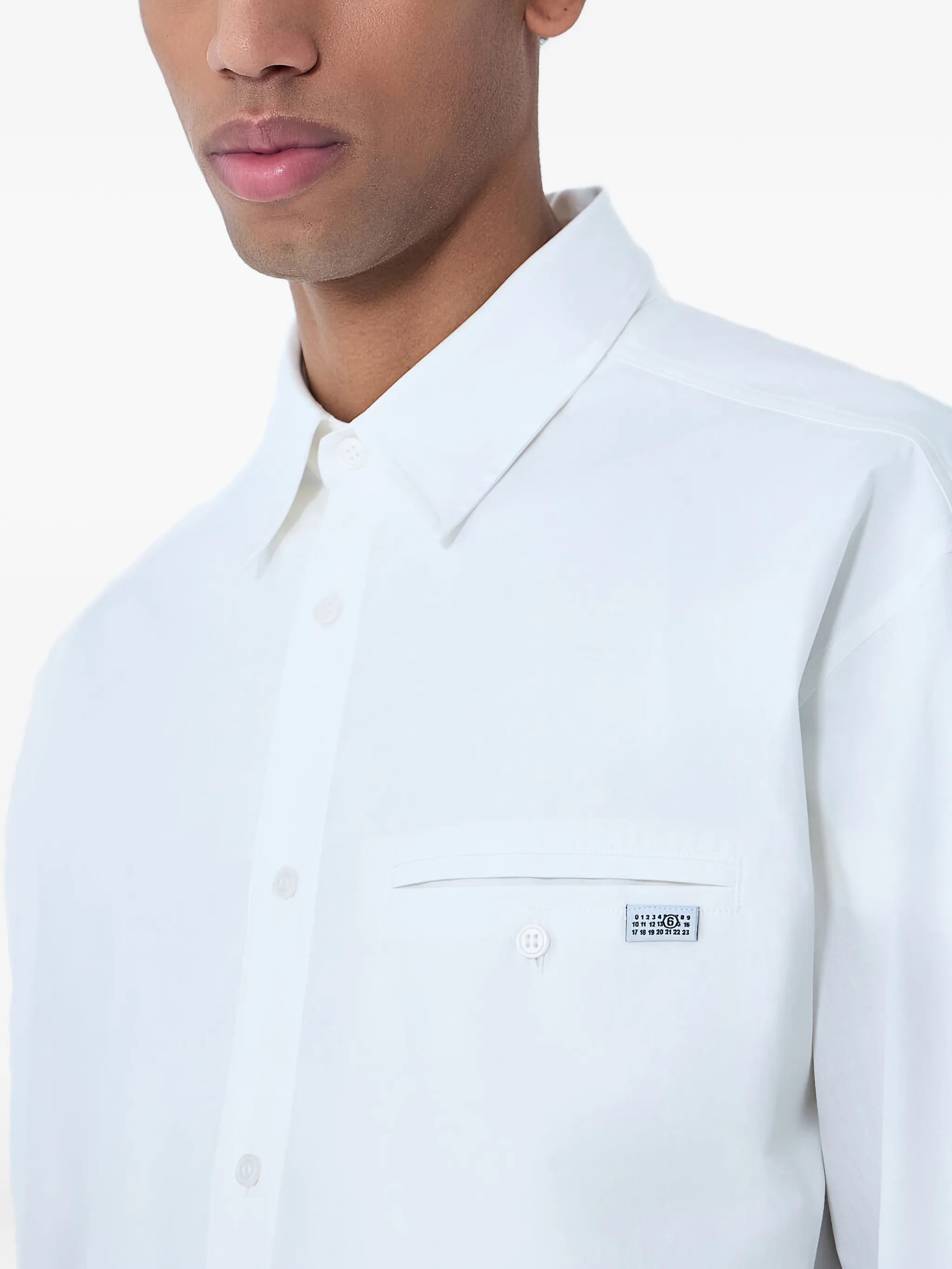 Long-sleeved shirt