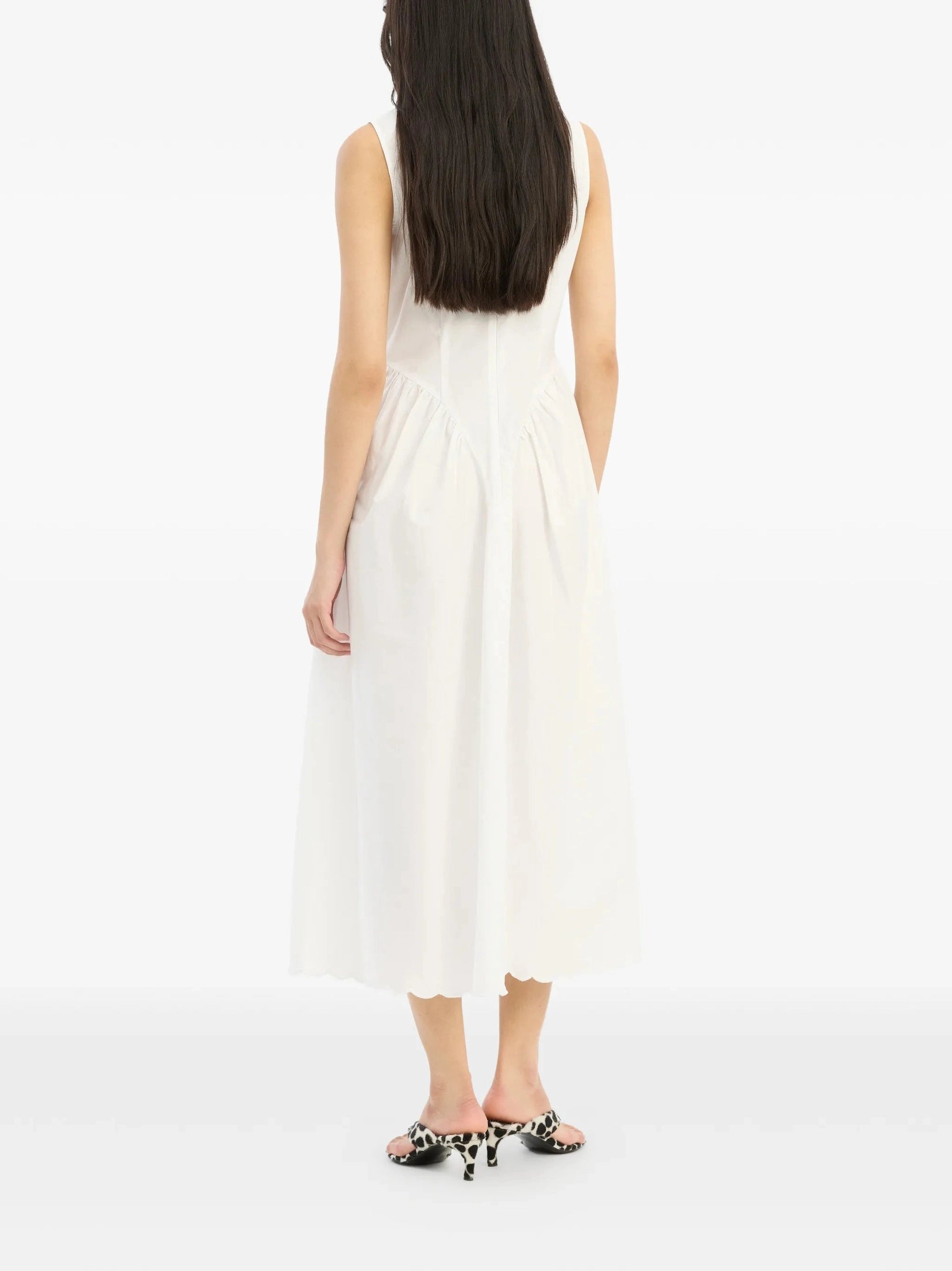 Sleeveless midi dress