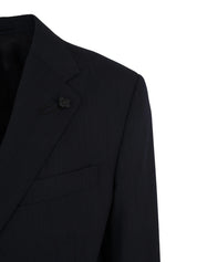 Man suit feeling