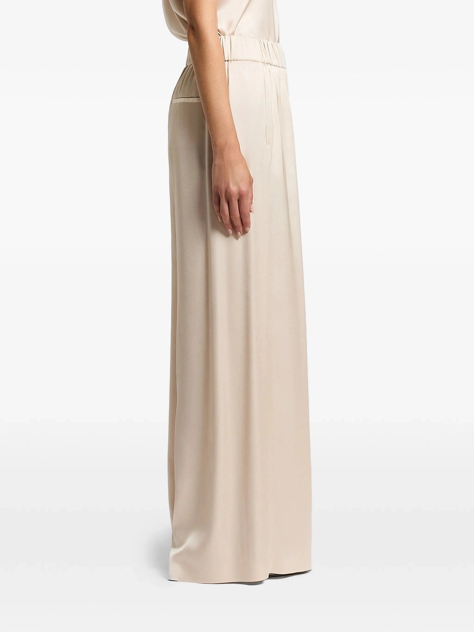 Woman trousers
