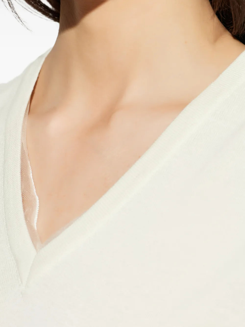 Cotton v neck cape with tulle detail on collar