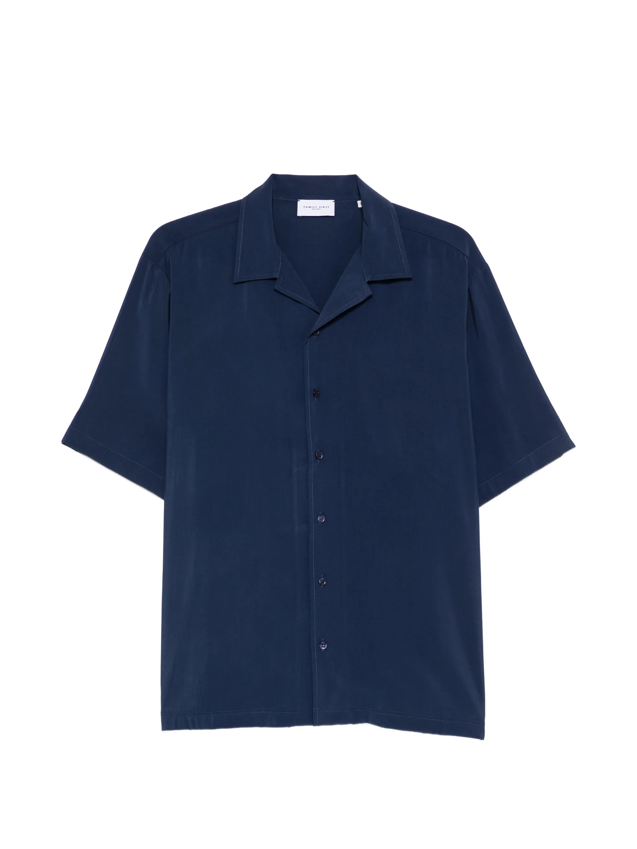 Revere-collar button-fastening shirt
