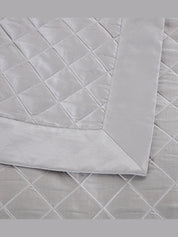 Lozenge light quilt bedspread
