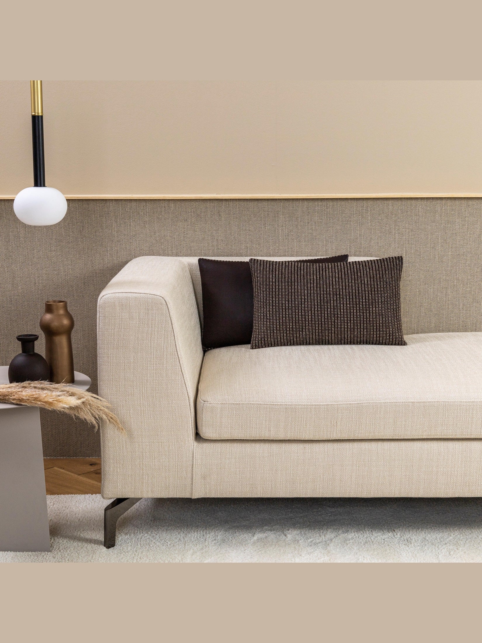 Lux.intreccio leather cushion