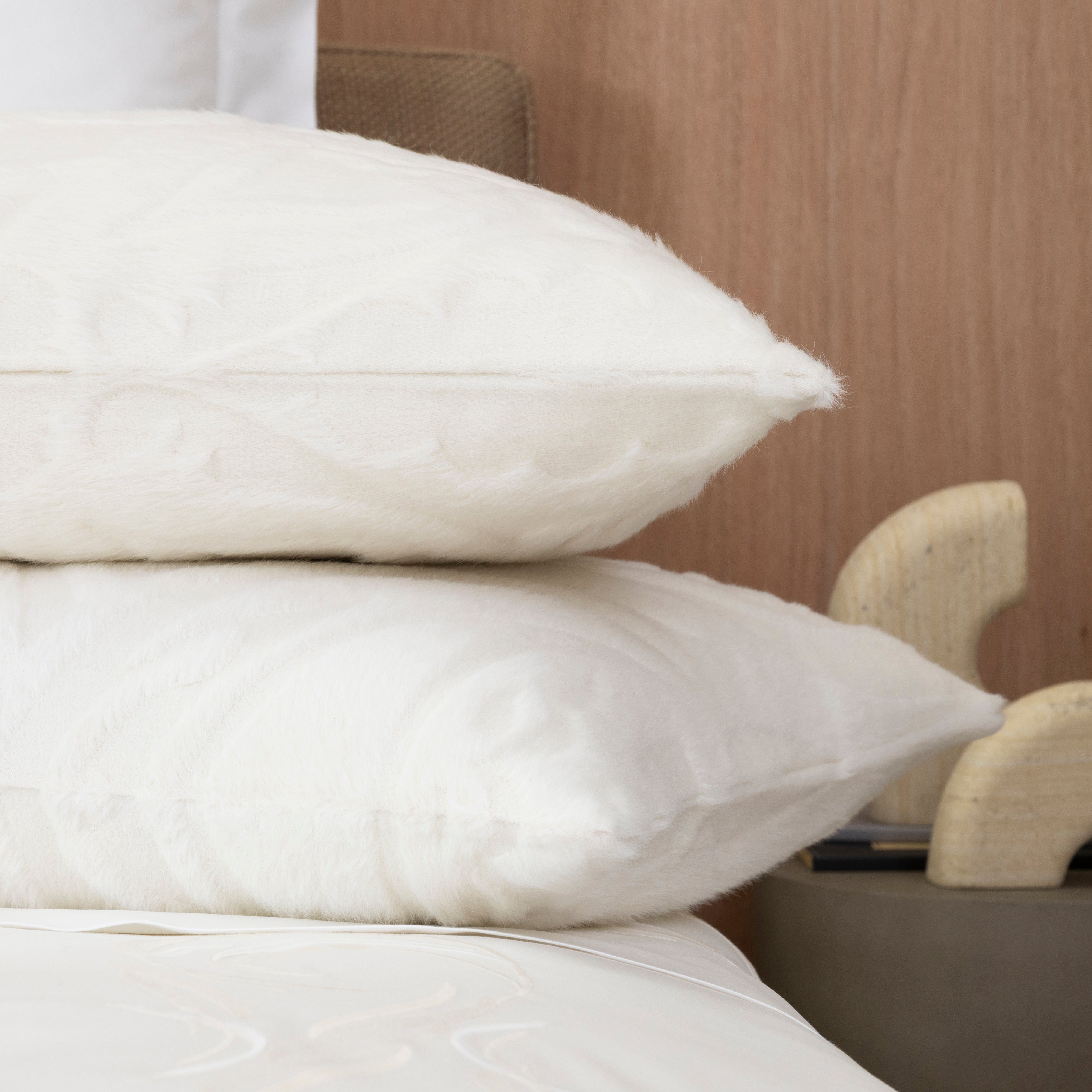 LUXURY ALPACA PAISLEY - CUSHION COVER W/ZIP - CUSHION W/ZIP