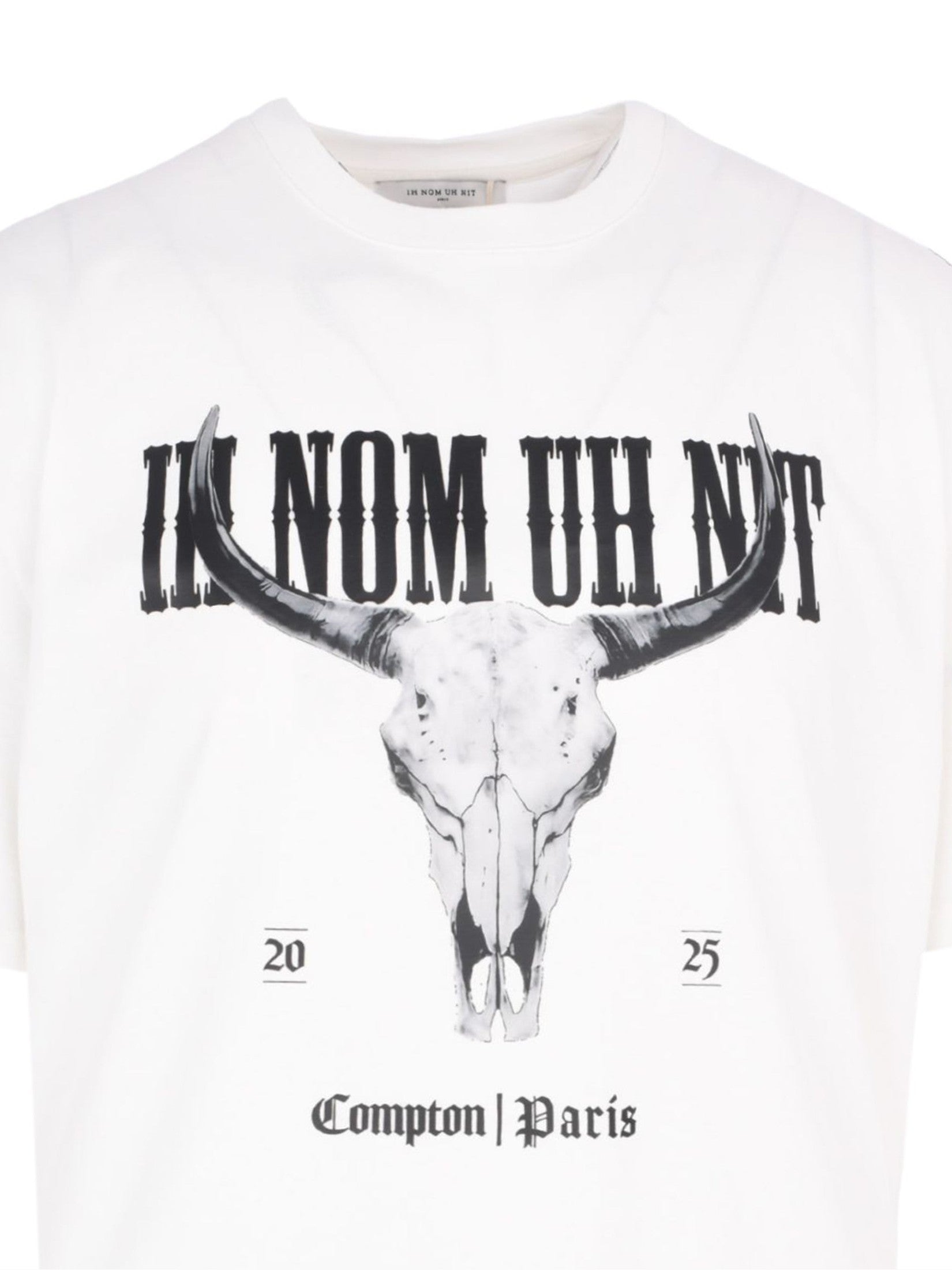 T-shirt skull on front