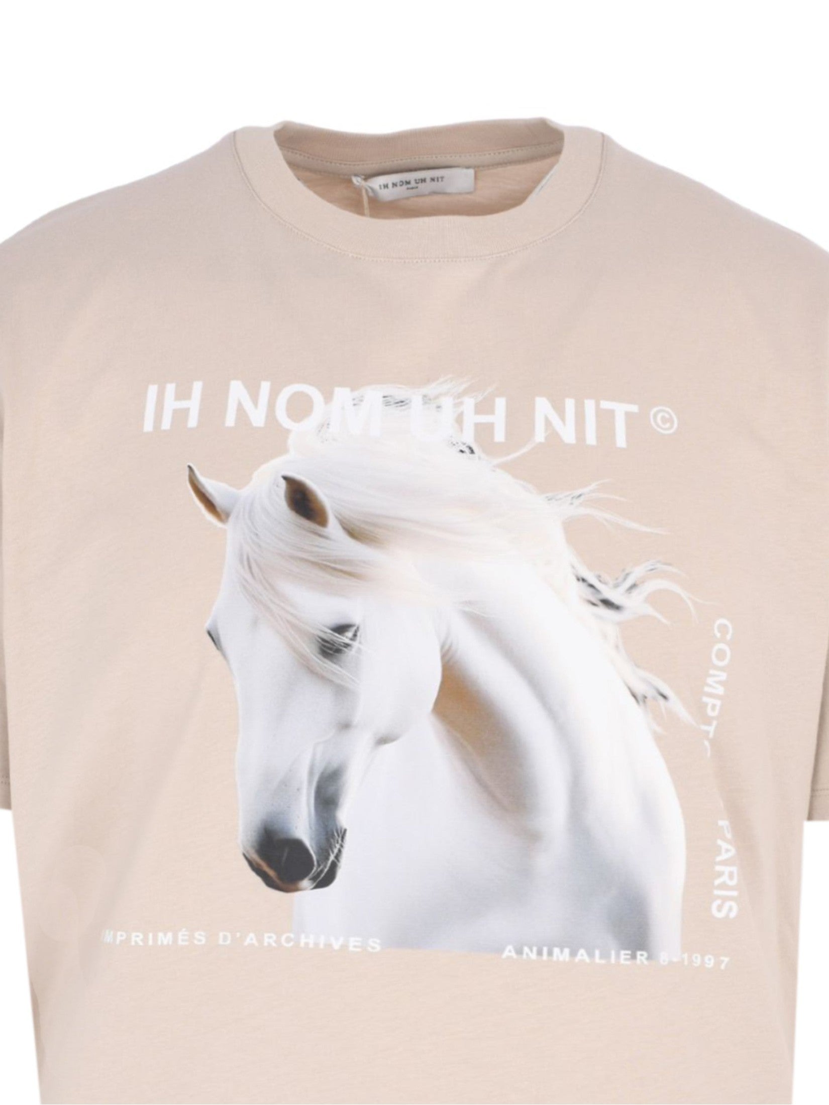 T-shirt horse on front