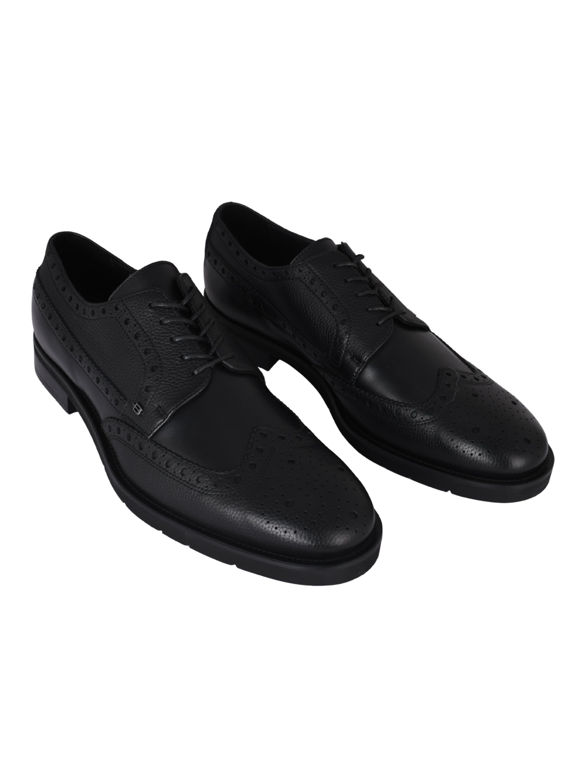 Black leather and tumbled leather lace-up shoe