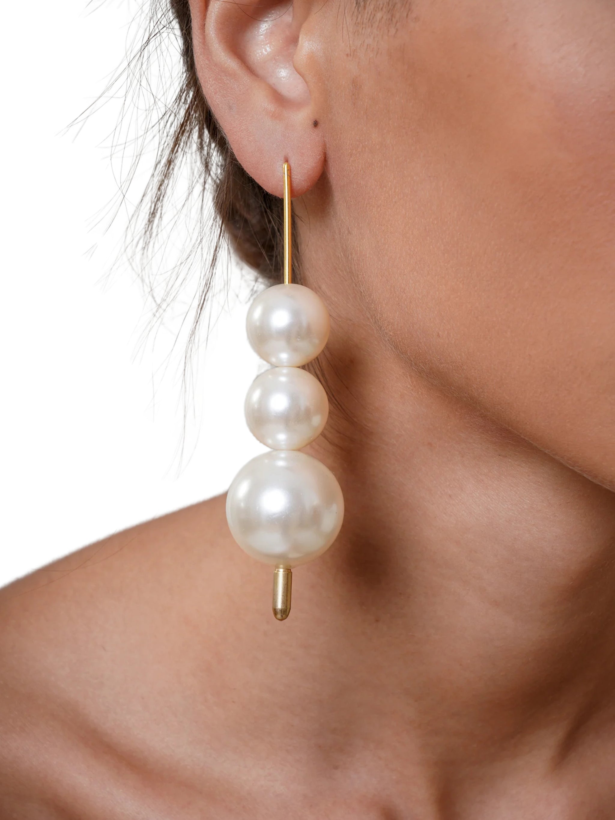 THE HOLIDAY EARRINGS