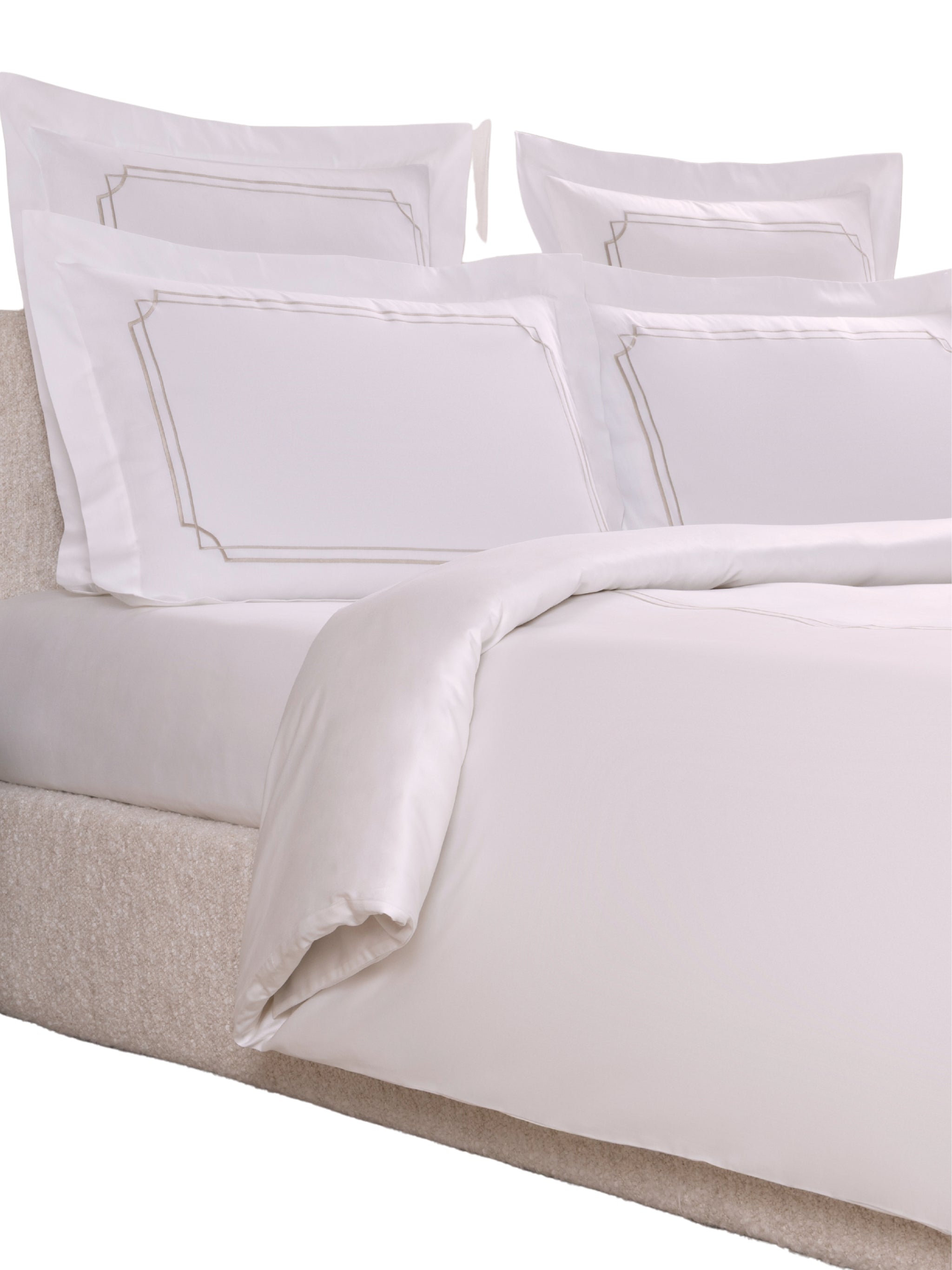 Layering embroidery bedset 2/20x28