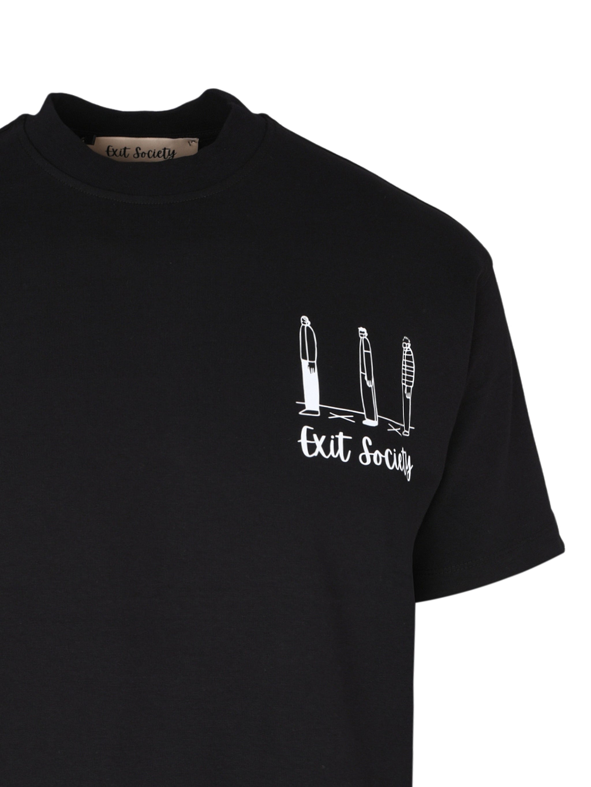 Black shortsleeve t-shirt