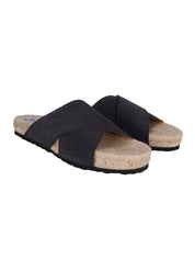 Crossed bands sandals