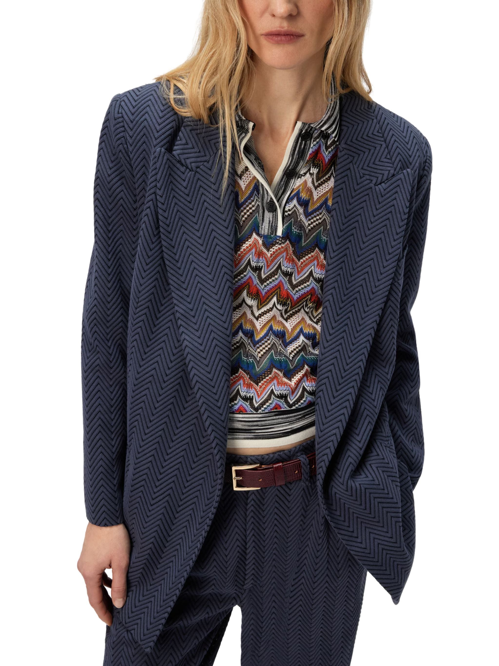 Single-breasted blazer with zigzag pattern