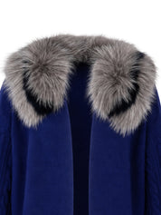 The collar jacket with cable sleeves