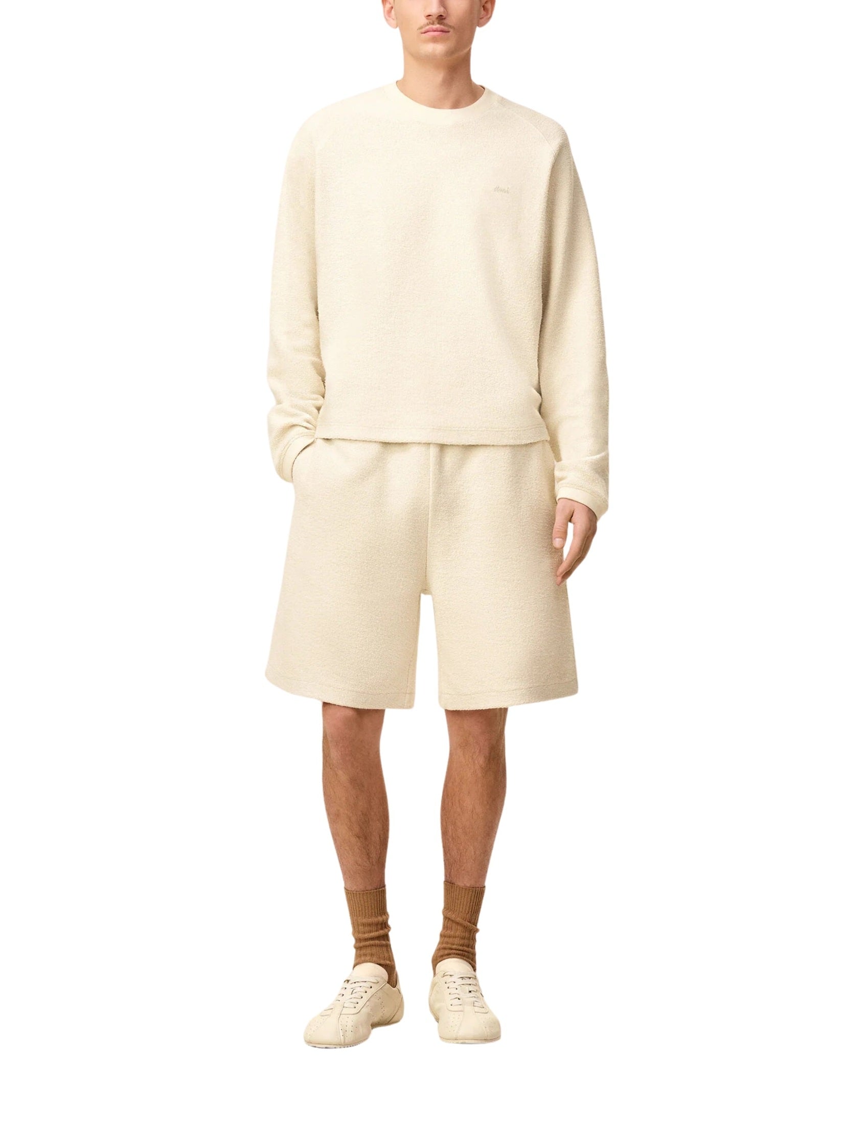 Raglan sleeve crewneck sweatshirt