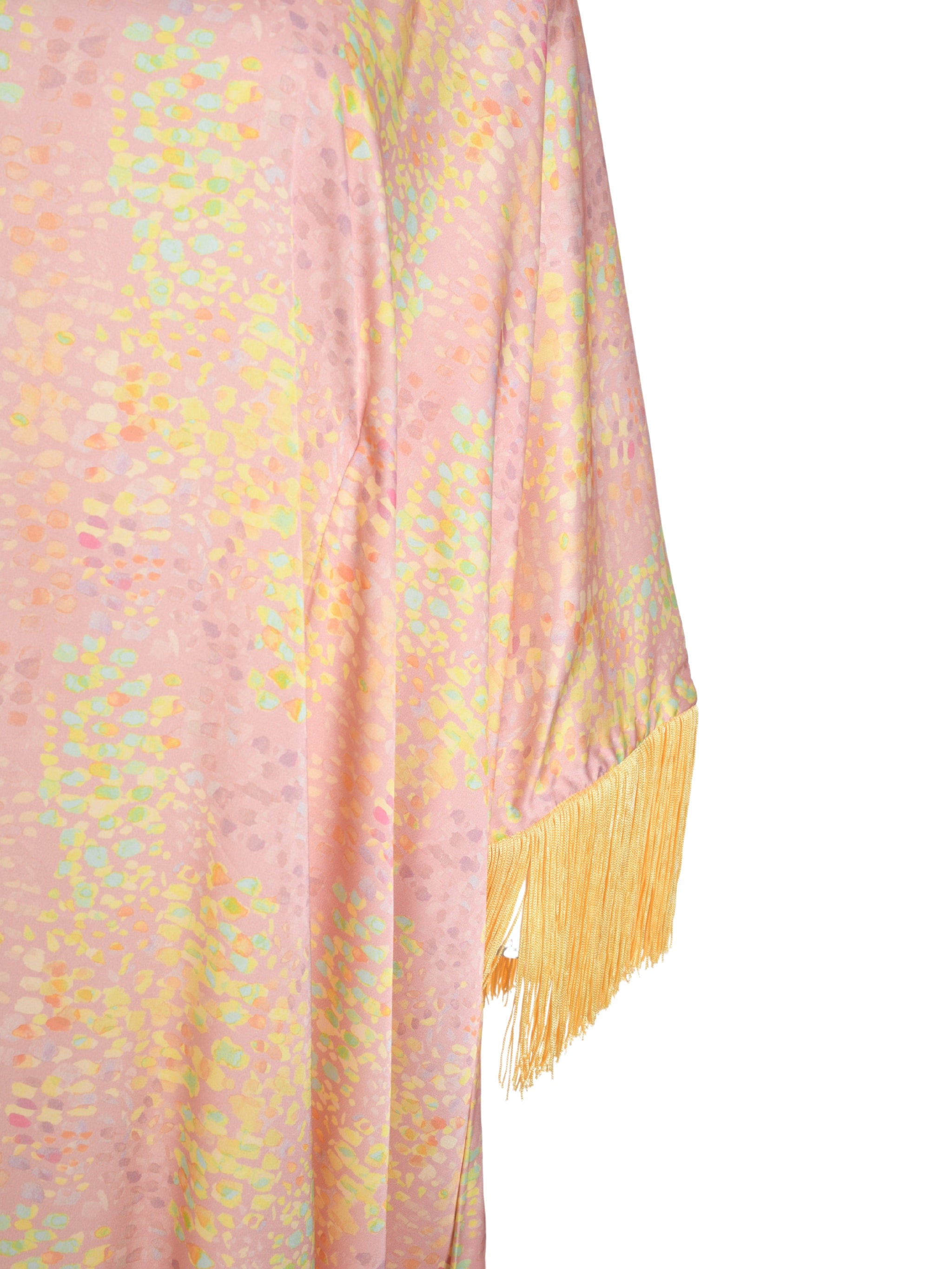 YELLOW KAFTAN WITH YELLOW COLOOR ON THE SLEEVES