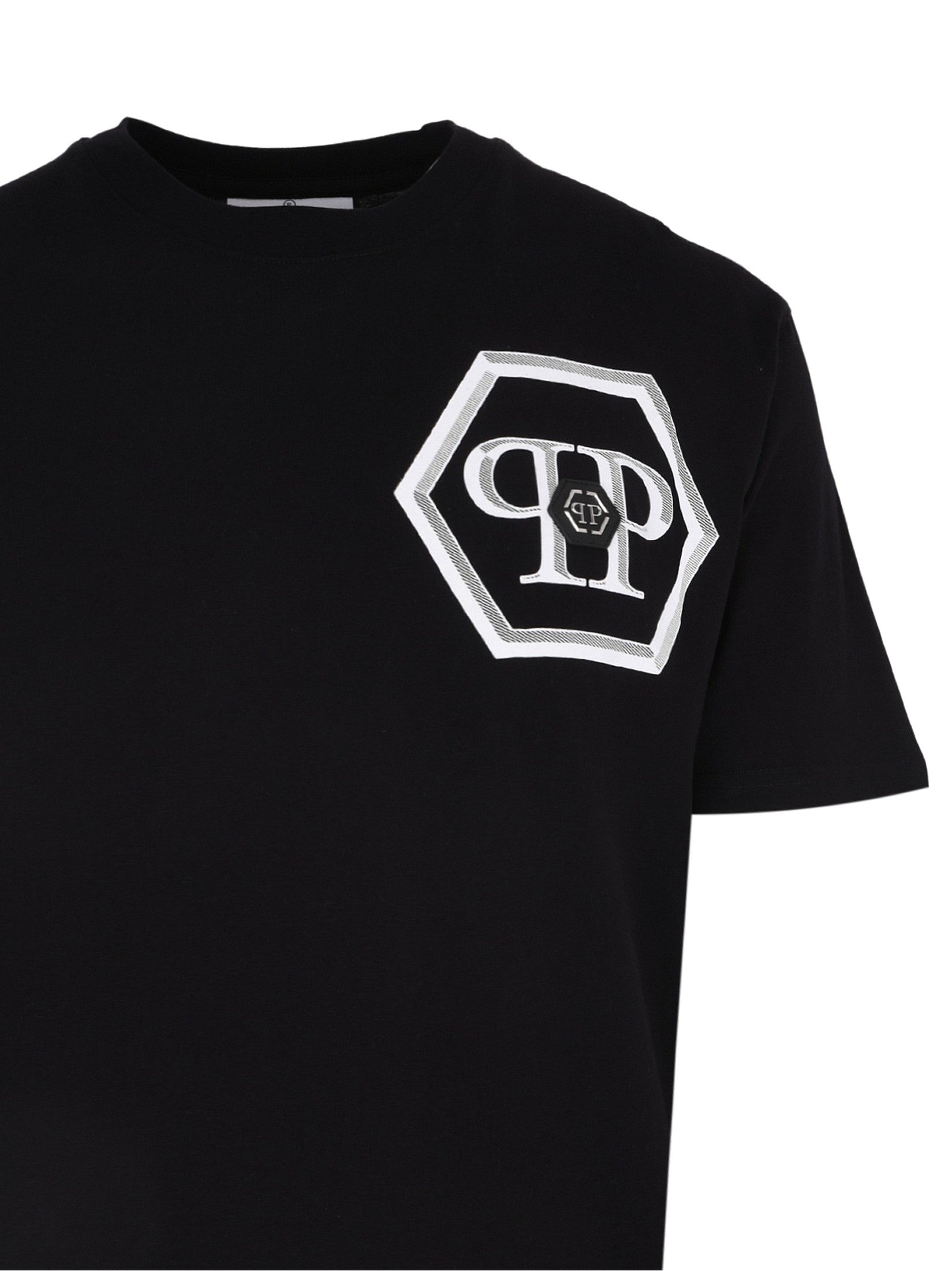 Round neck t-shirt lines hexagon