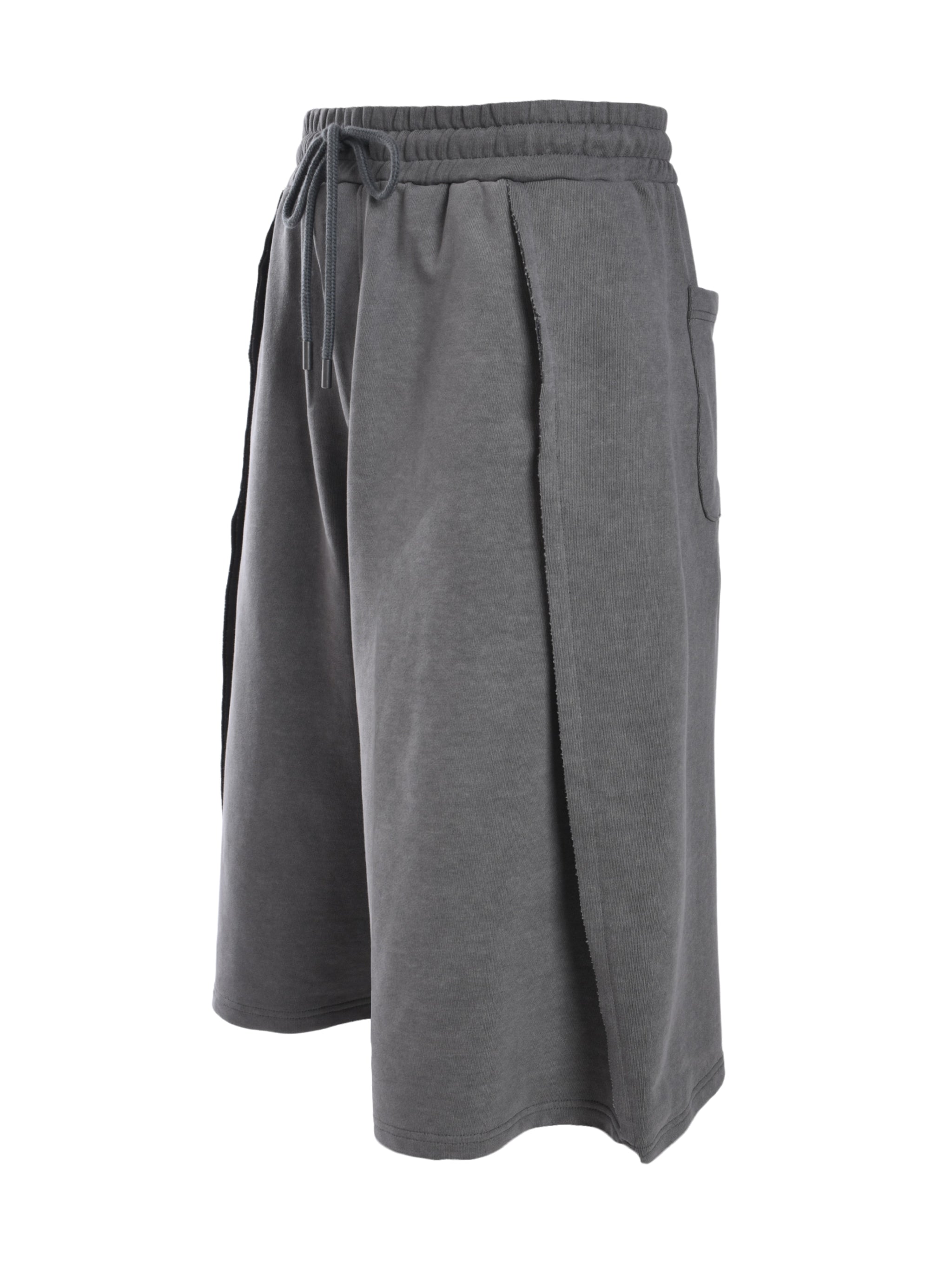 ONE TUCK JERSEY BERMUDA SHORTS