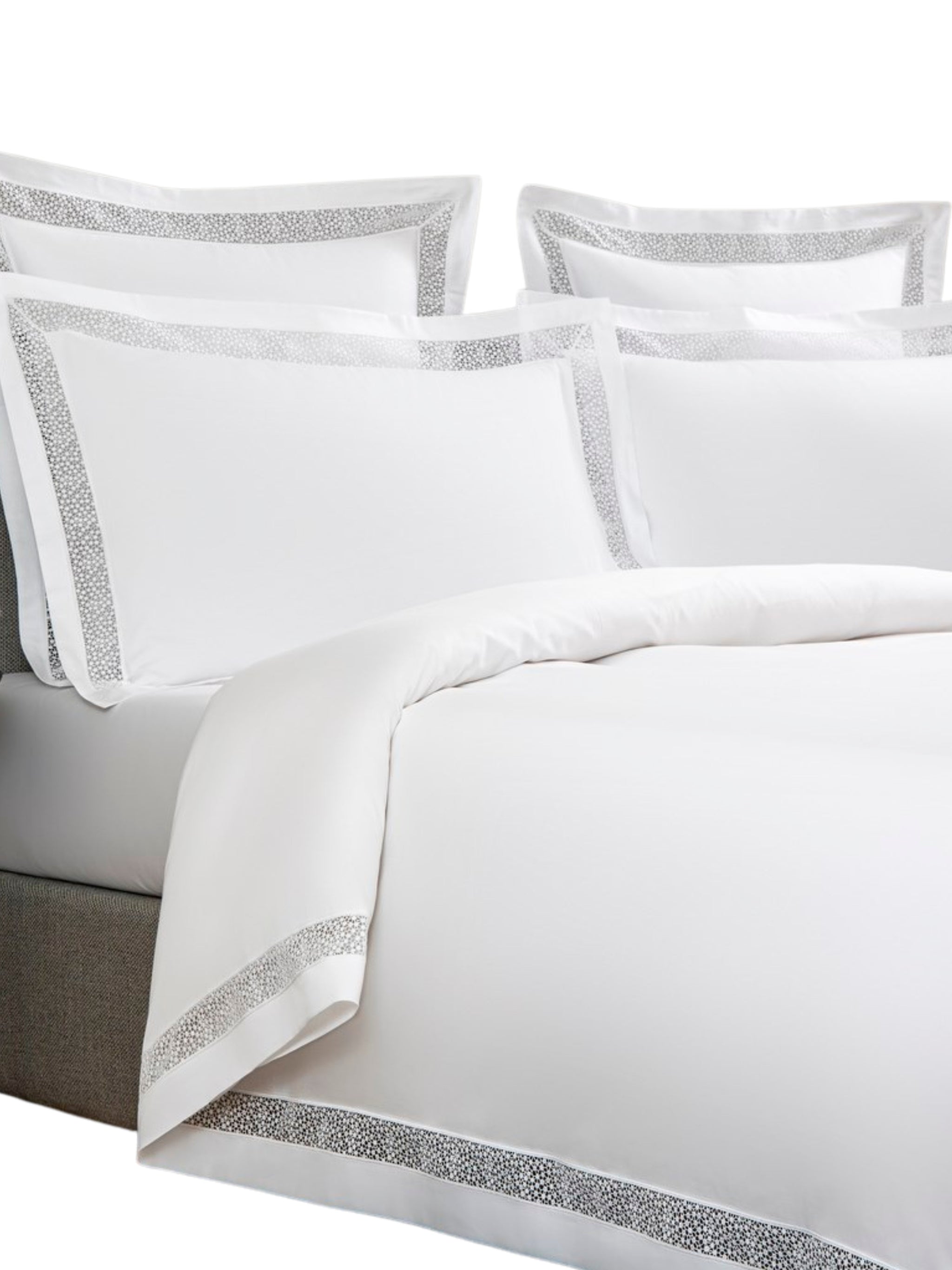Forever lace sham 4b