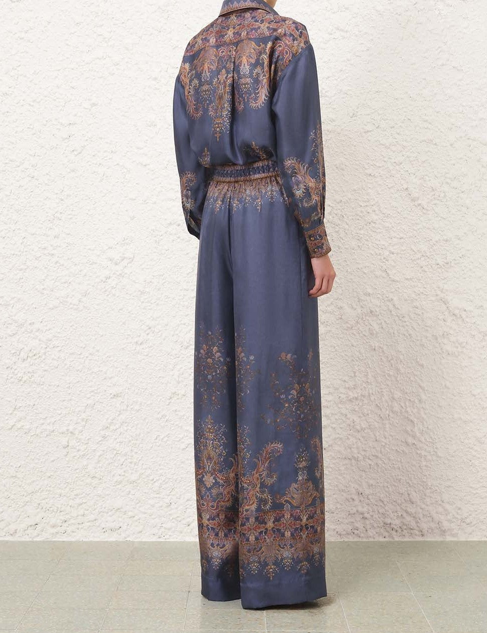 4.1111pf261.nap.navy-paisley.jpg