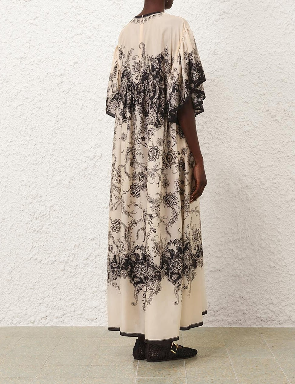 4.3211dss251.crmblkflo.cream-black-floral.jpg