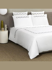 Continuity embroidery flat bedset