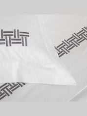 Basket weave embroidery flat bedset