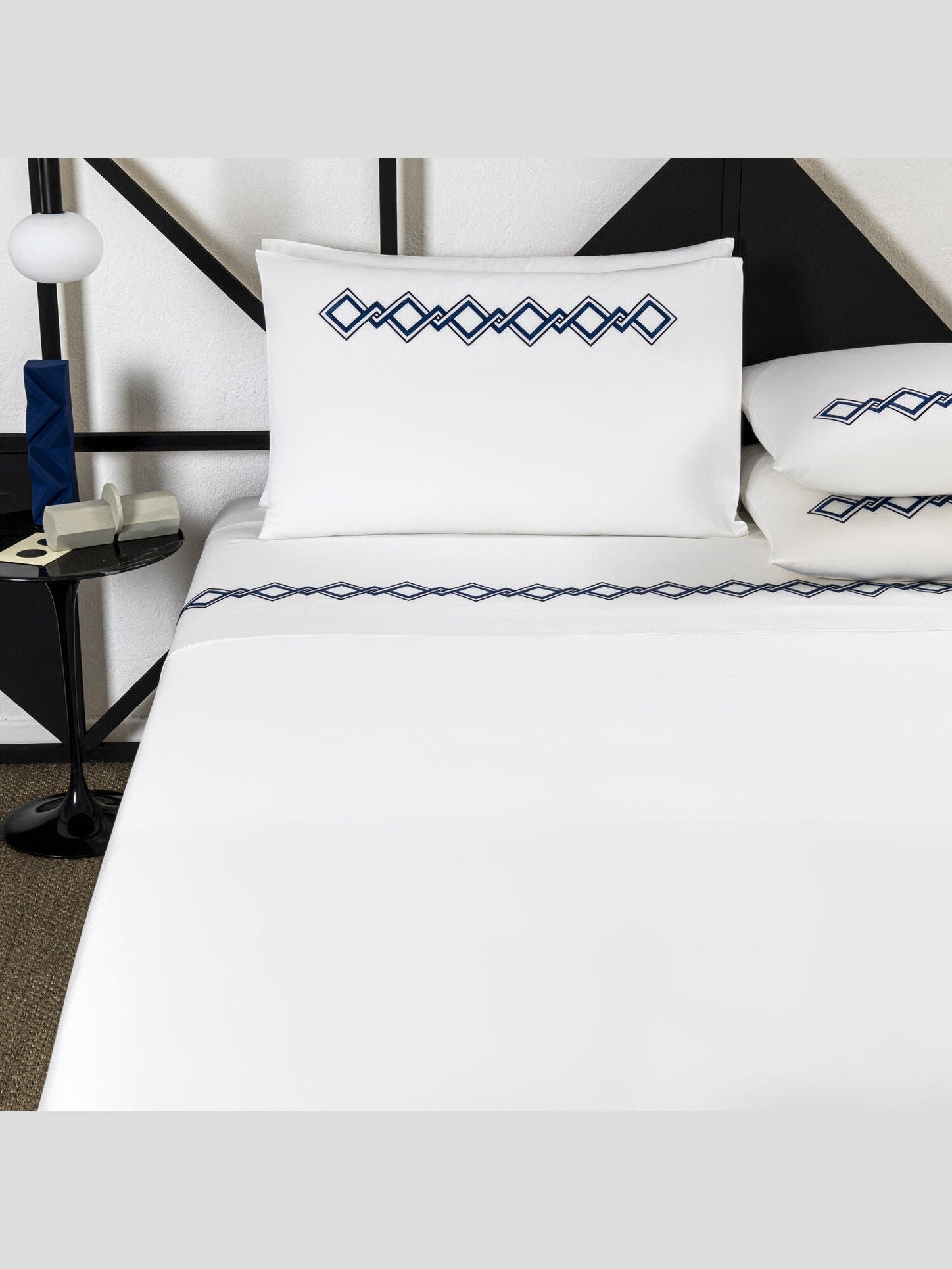 Twist embroidery flat bedset 2/51x71