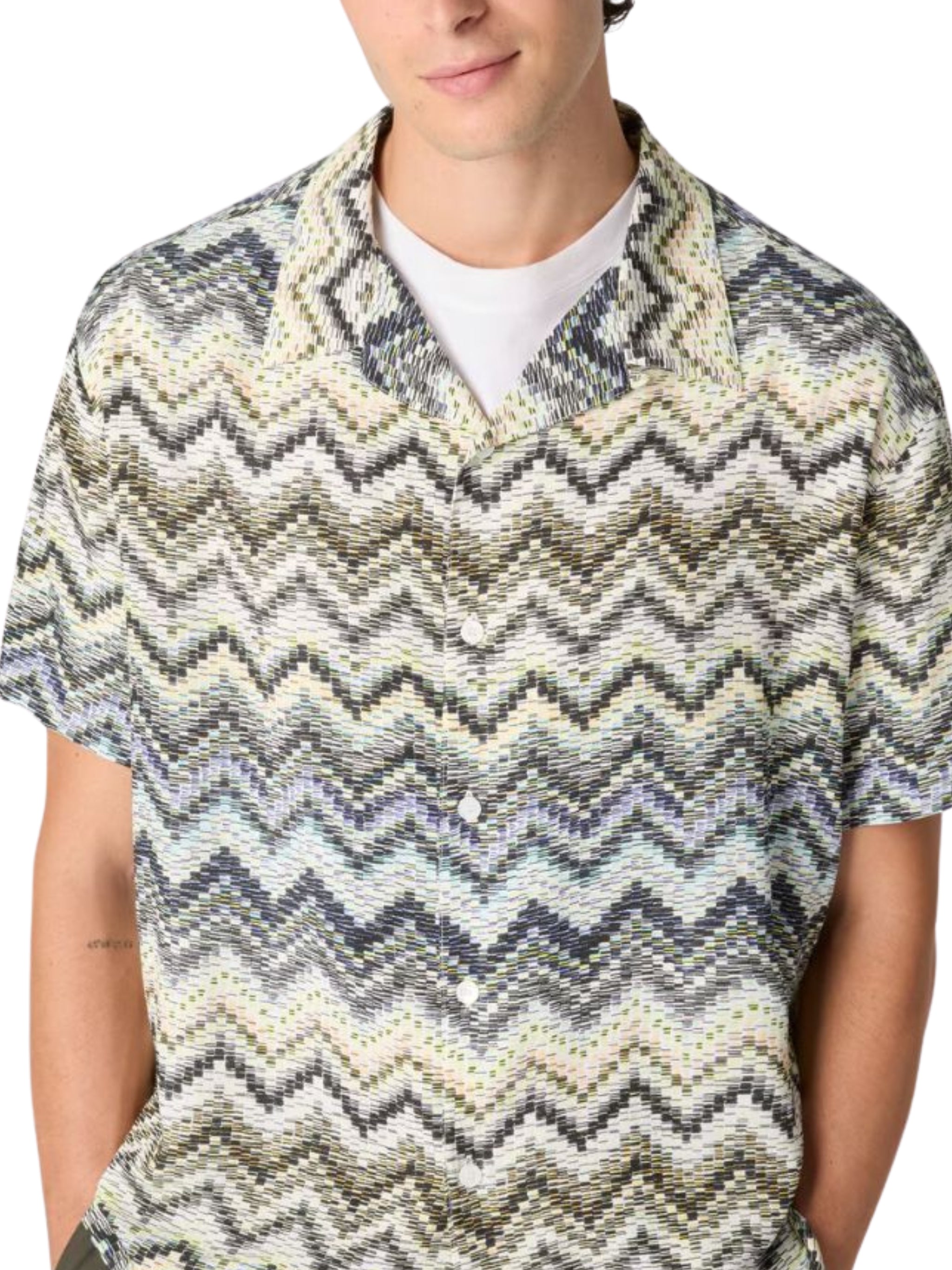 Short sleeve shirt