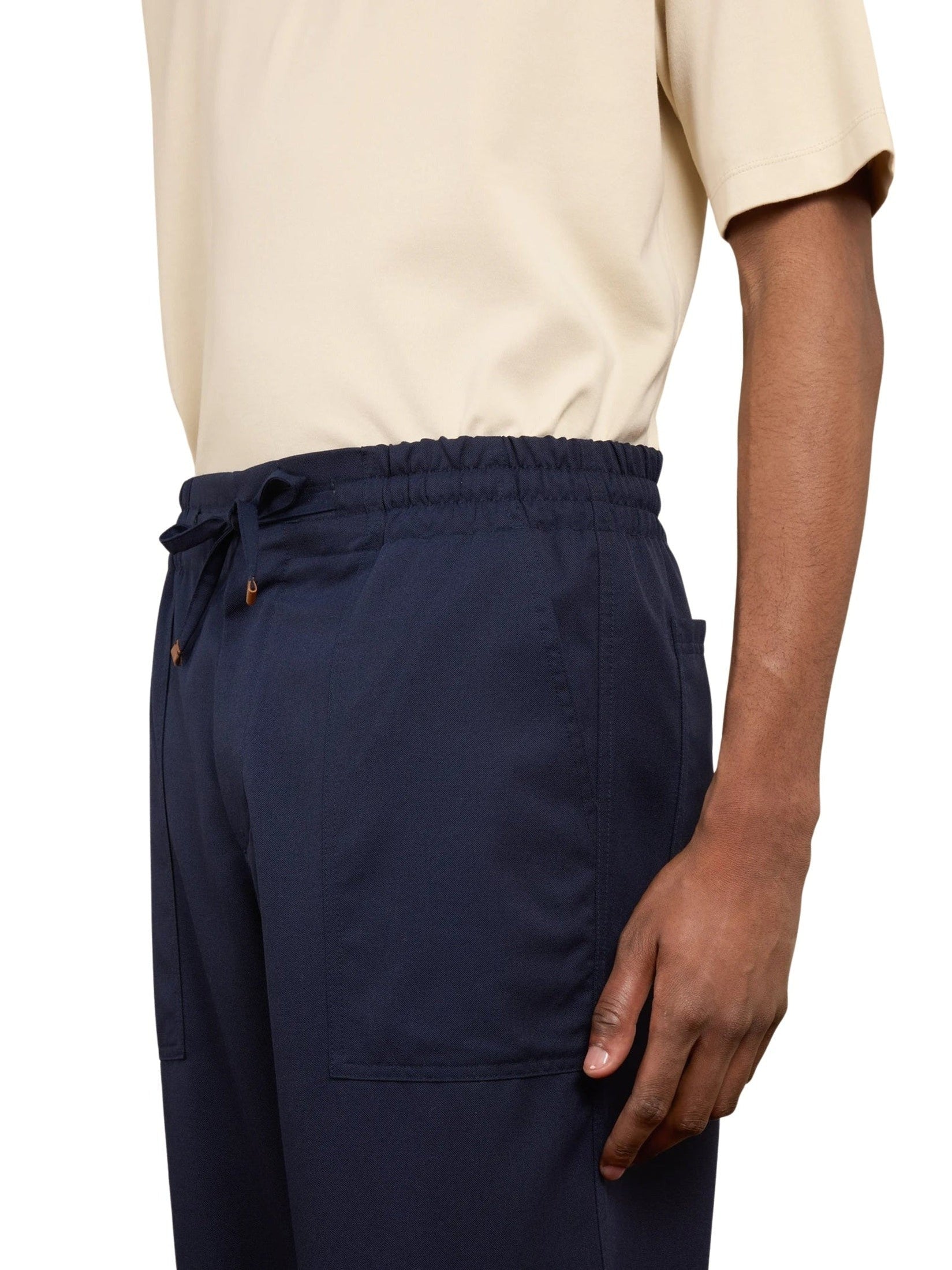 Le pantalon elastique laine