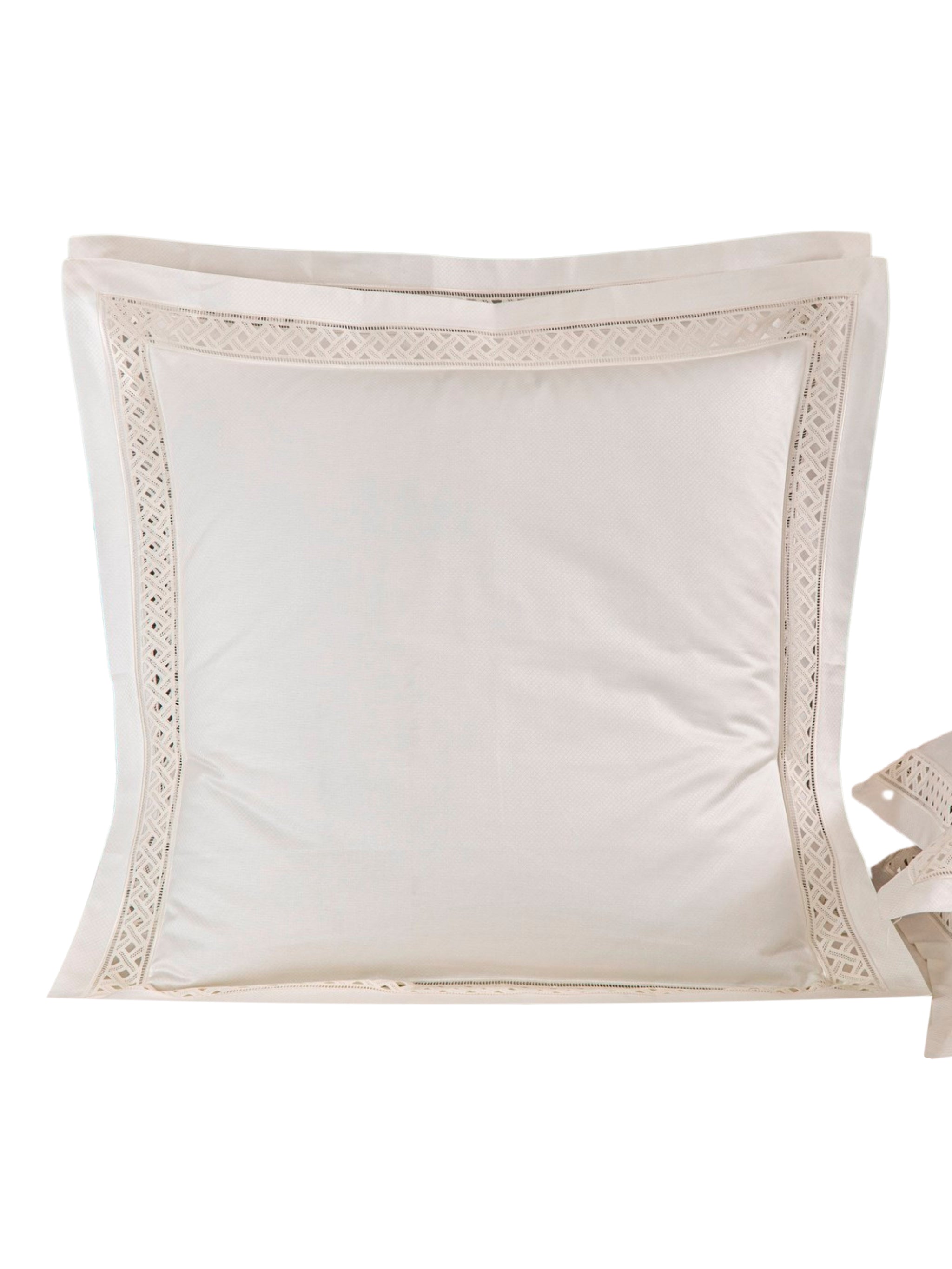 Lozenge lace duvet cover