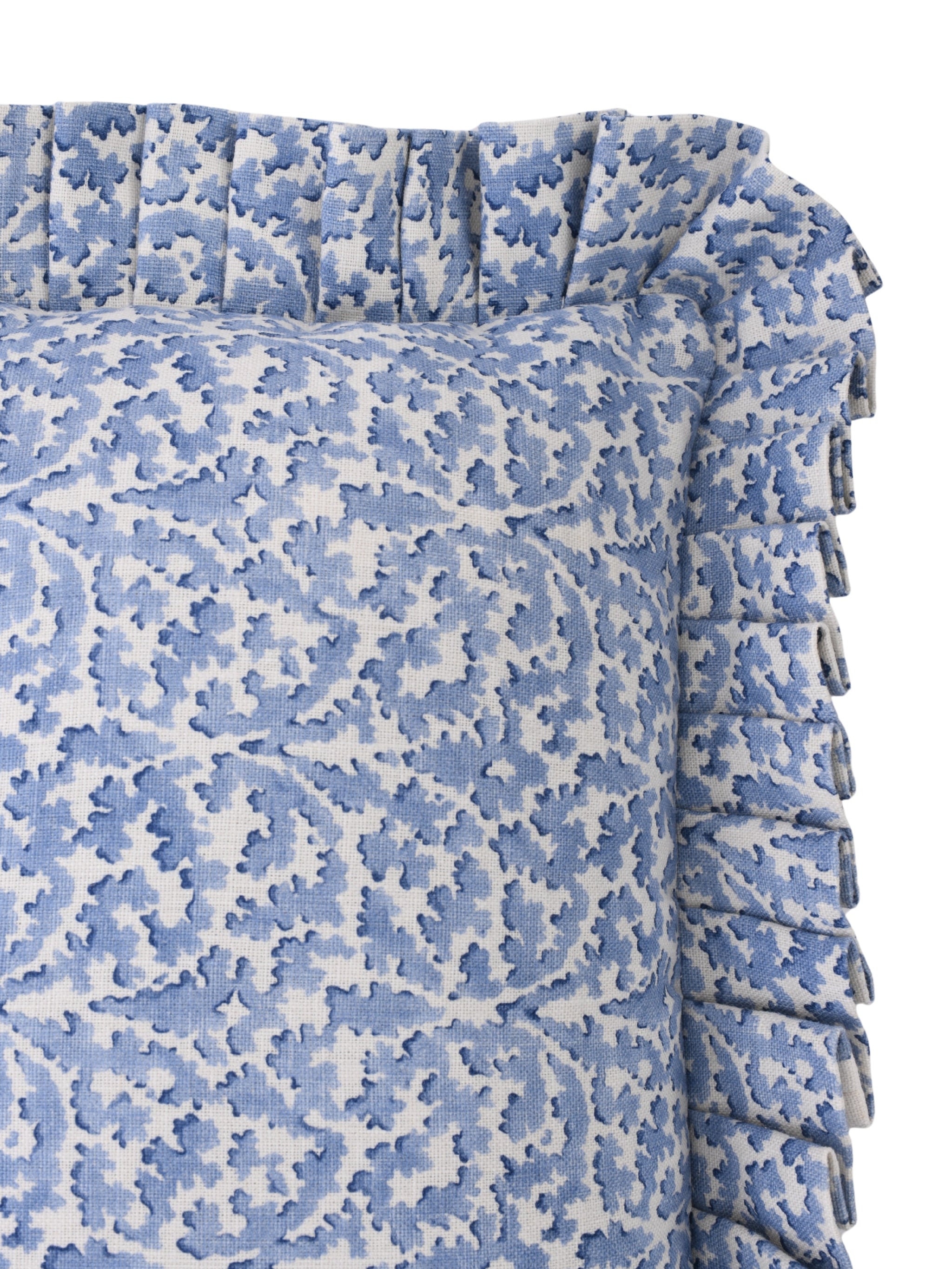 RUFFLED CUSHION BAGATELLE BLUE